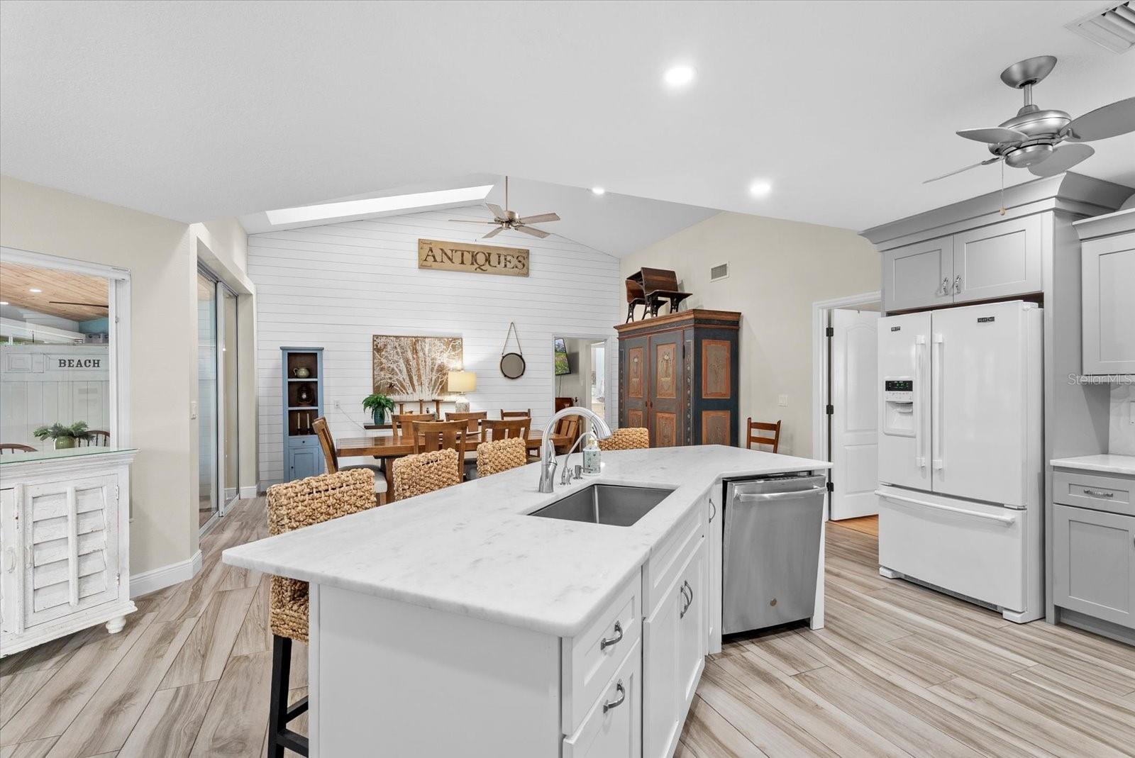 LAKE OF THE WOODS - Residential