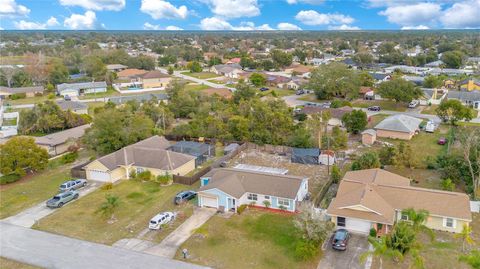 A home in DELTONA