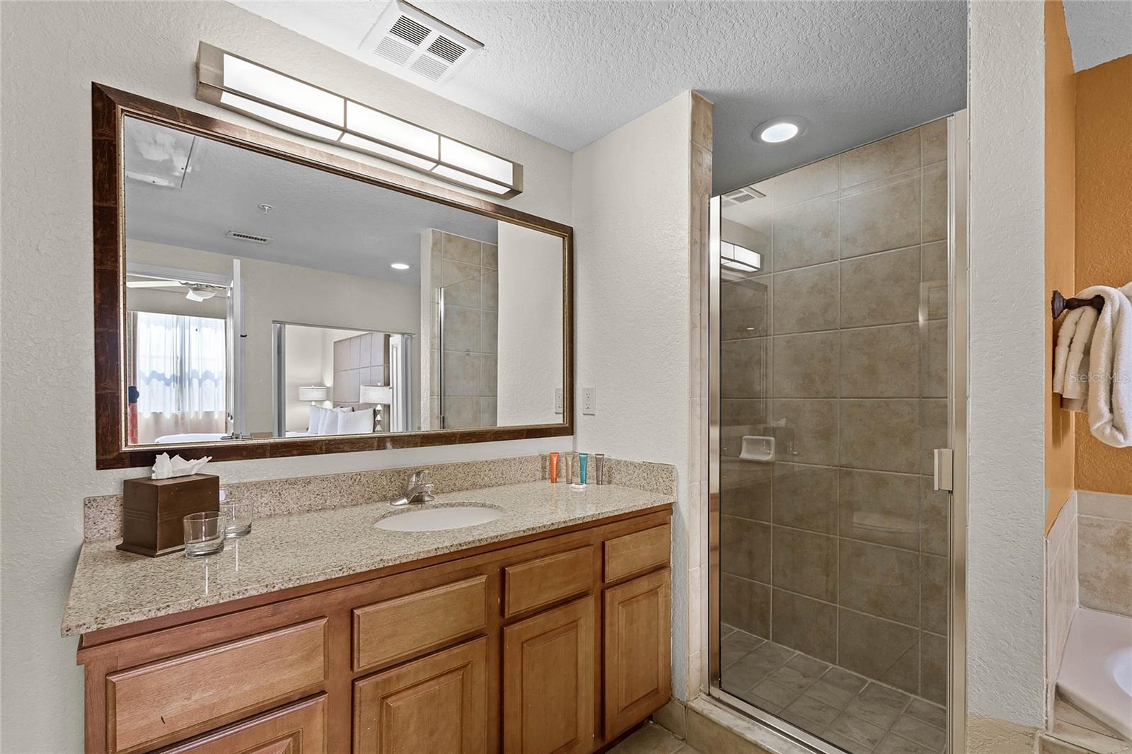 FLORIDAYS RESORT - Residential