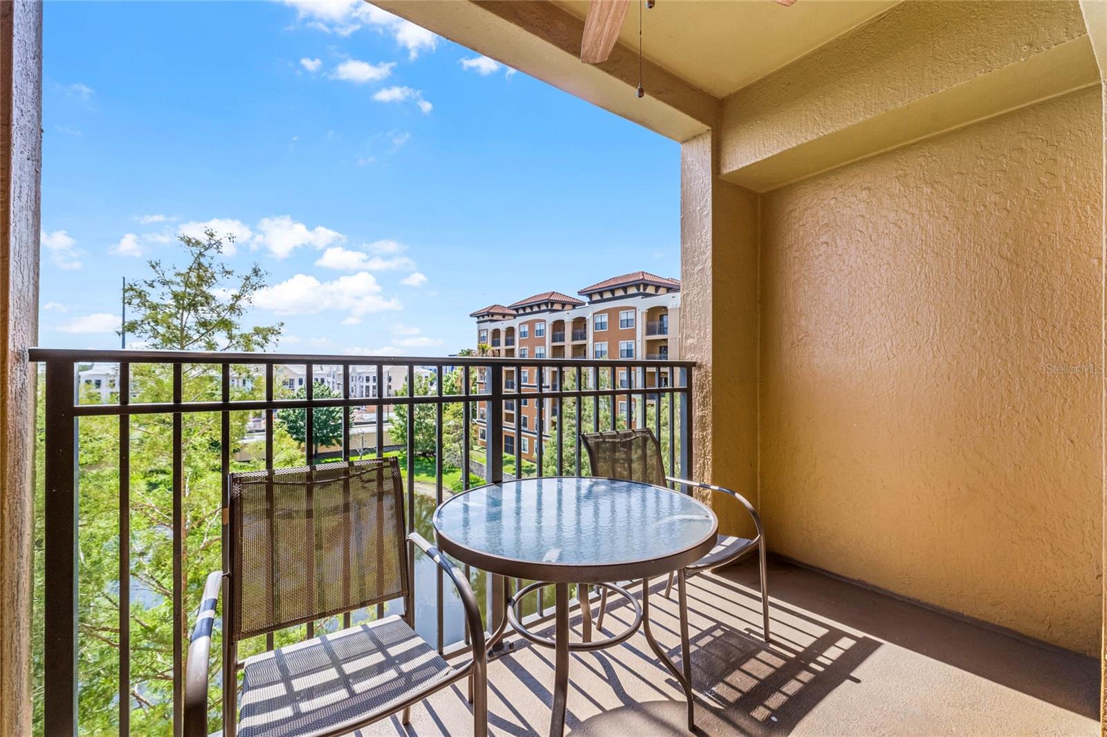 FLORIDAYS RESORT - Residential