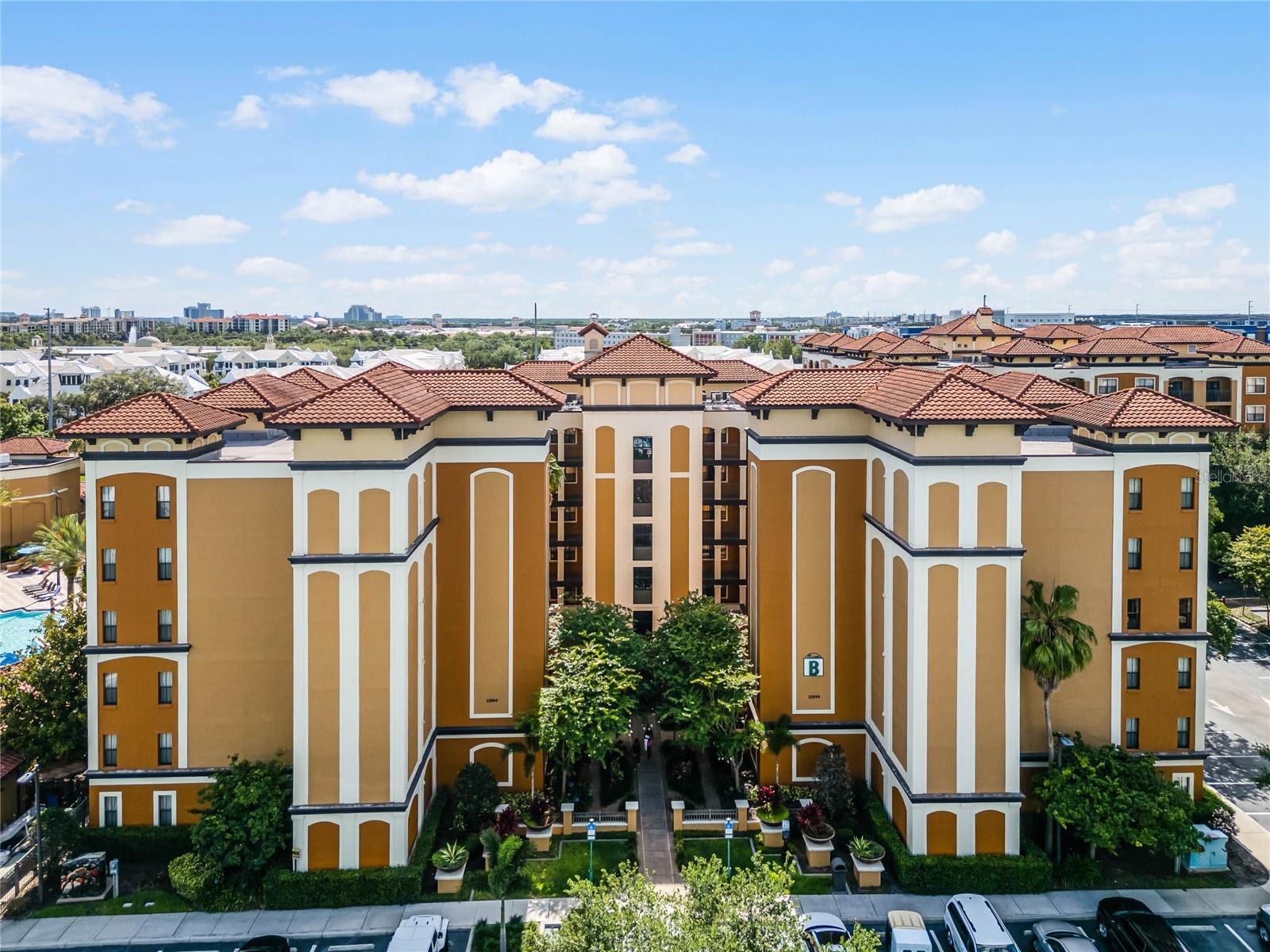 FLORIDAYS RESORT - Residential