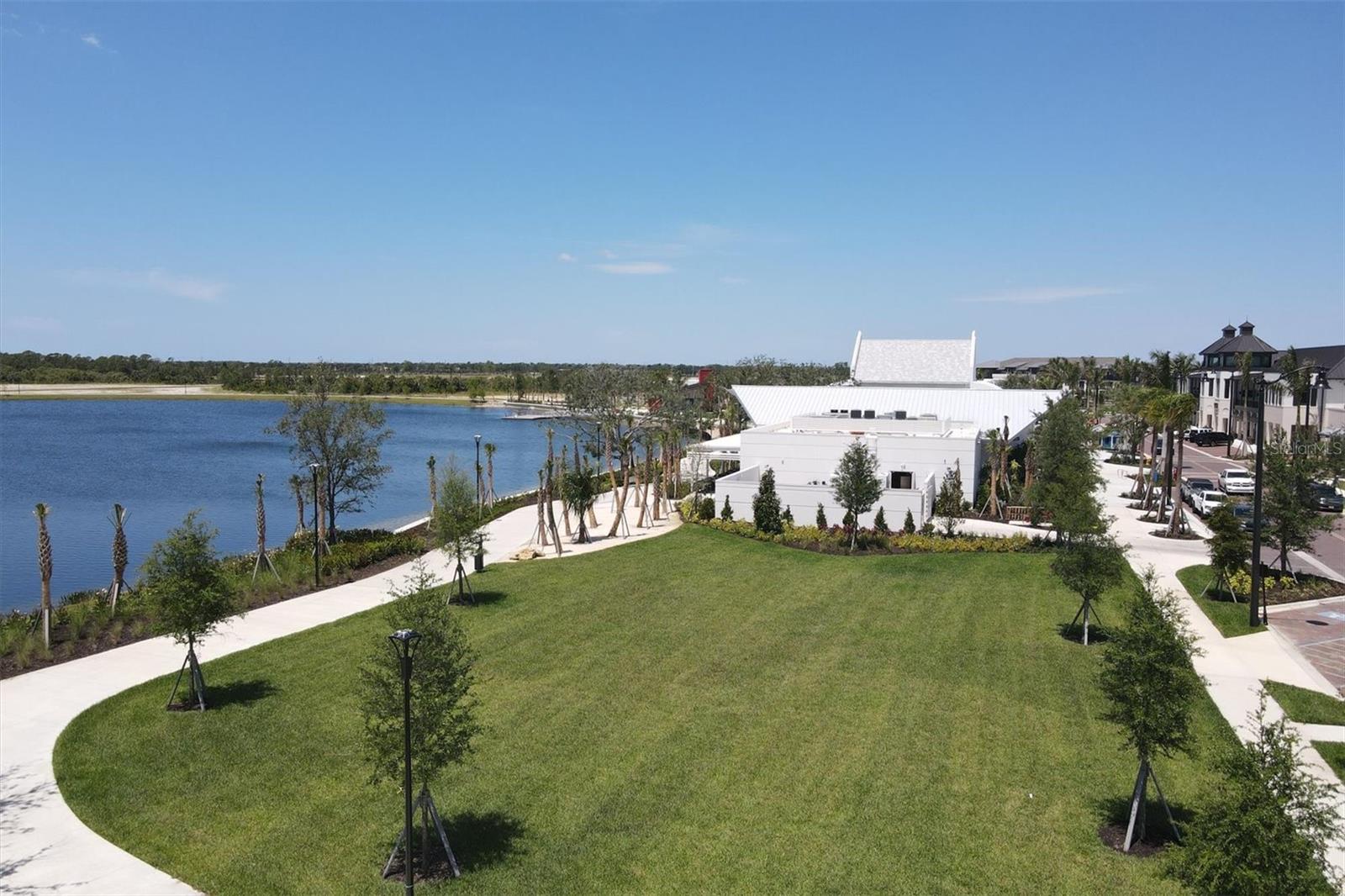WELLEN GOLF & COUNTRY CLUB - Residential Lease