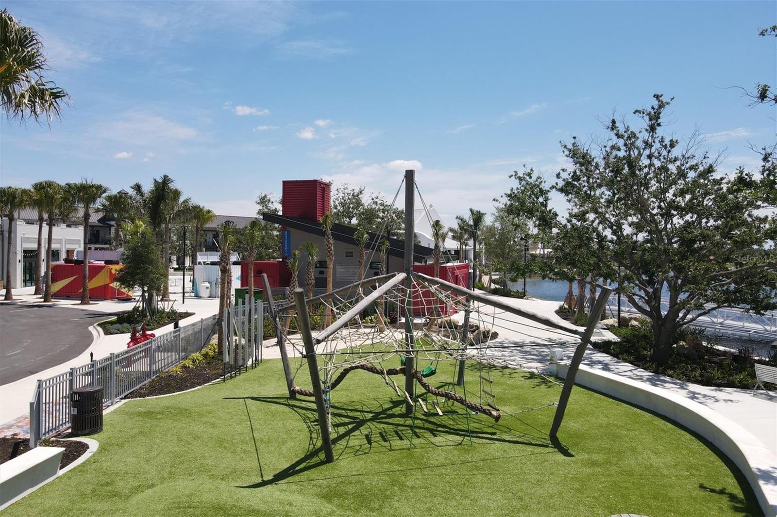 WELLEN GOLF & COUNTRY CLUB - Residential Lease