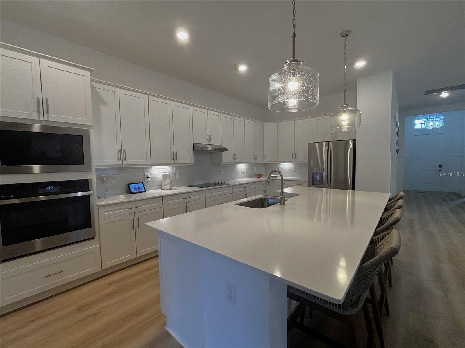 WELLEN GOLF & COUNTRY CLUB - Residential Lease