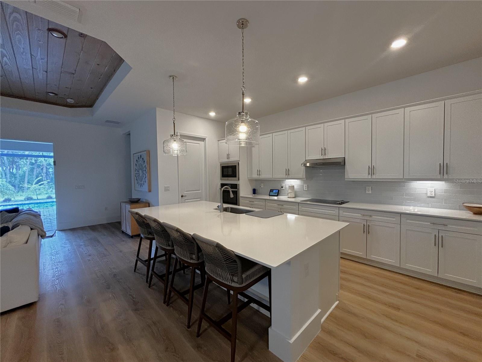 WELLEN GOLF & COUNTRY CLUB - Residential Lease