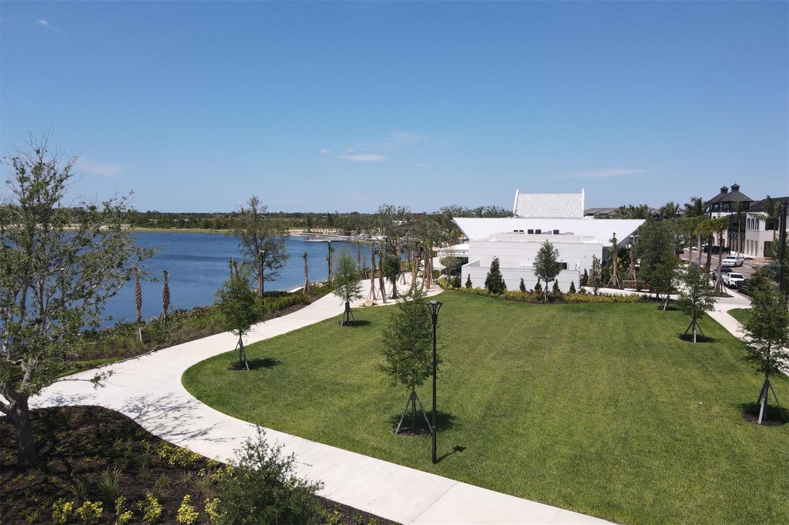 WELLEN GOLF & COUNTRY CLUB - Residential Lease