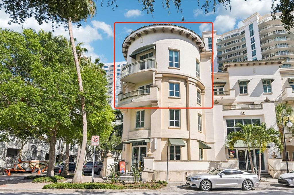 Photo of 450 Knights Run Avenue #411, Tampa, FL 33602 (MLS # T3552129)