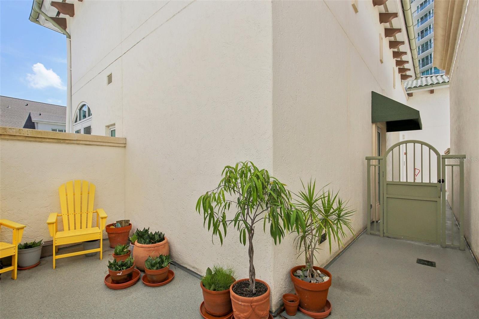 450 KNIGHTS RUN AVENUE 411