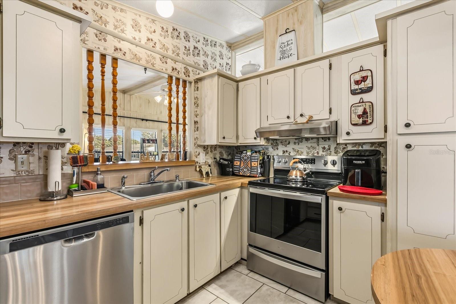 ORANGE BLOSSOM GARDENS UNIT 05 - Residential