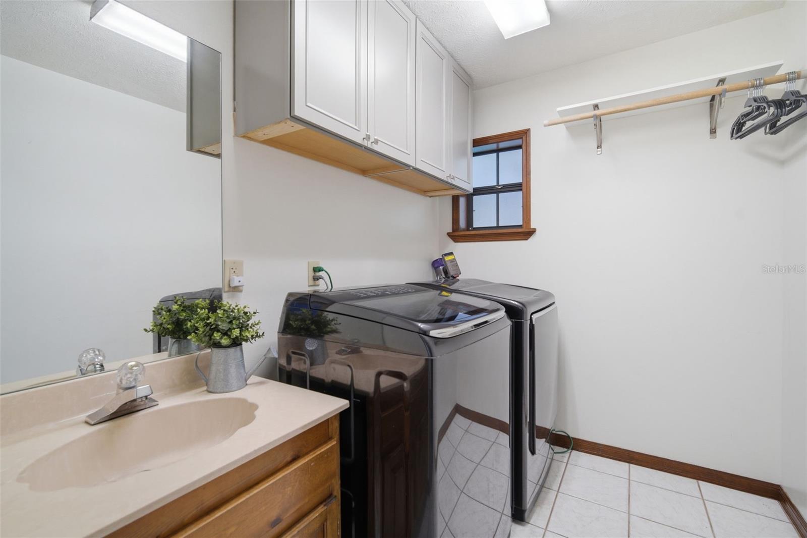 ROLLING ACRES - Residential