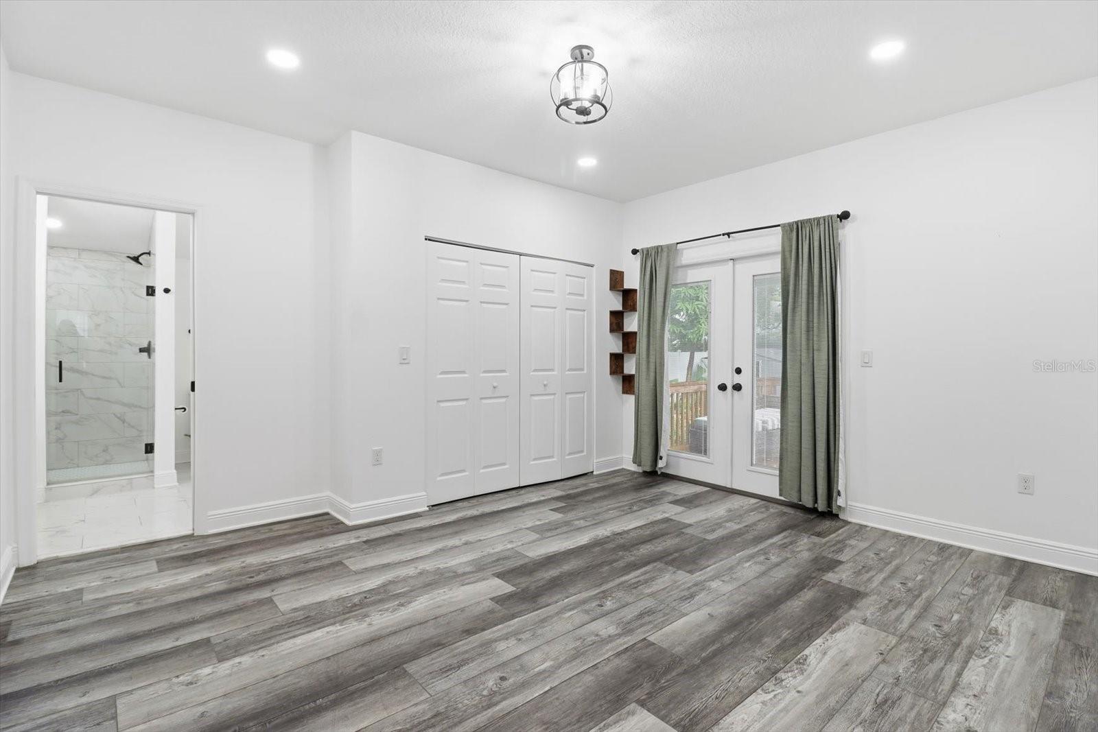 3902 N SUWANEE AVENUE