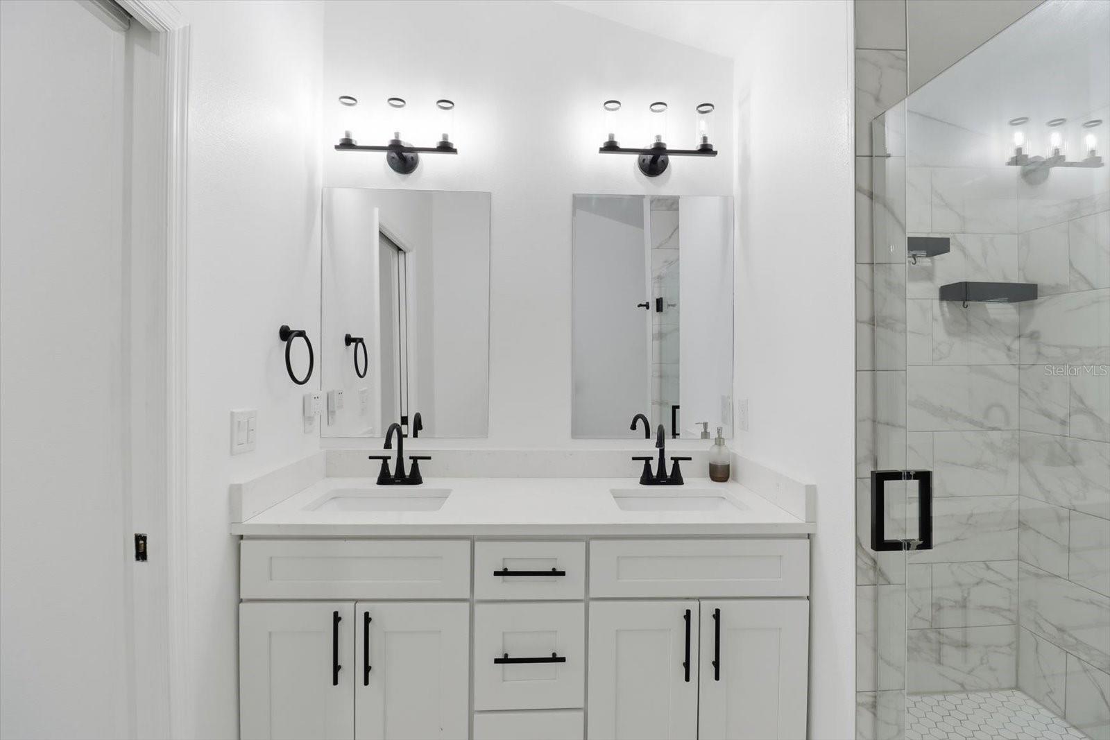 3902 N SUWANEE AVENUE