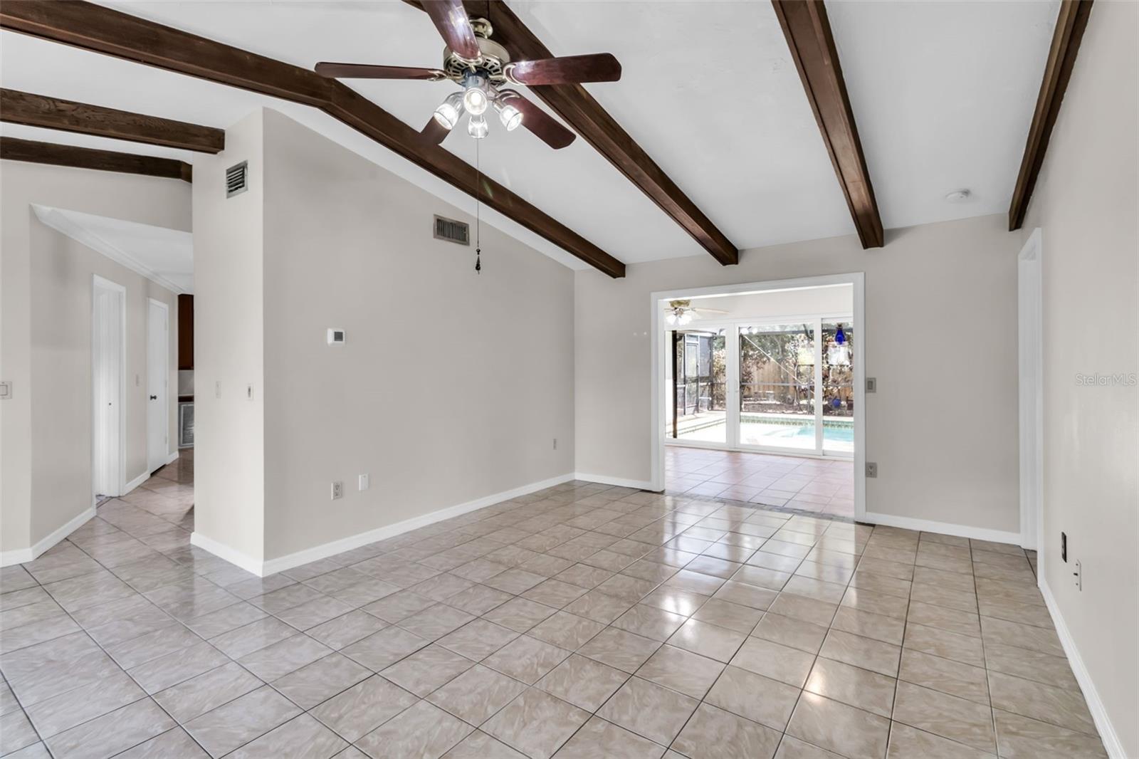 BENEVA PINES - Residential