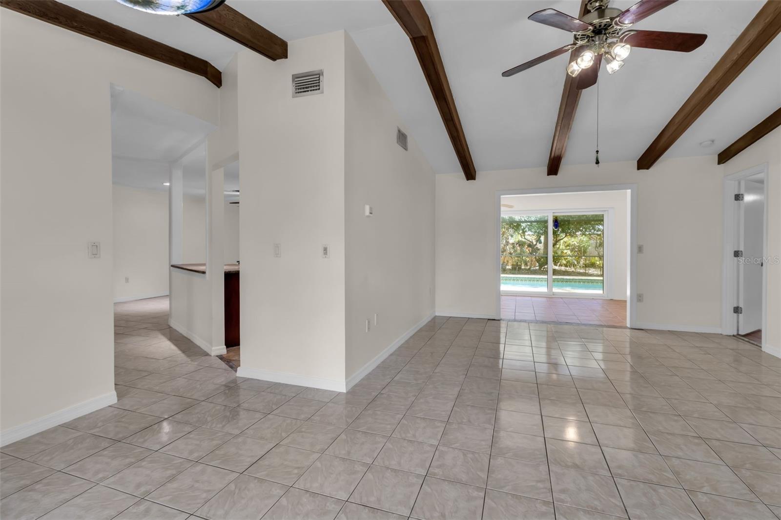 BENEVA PINES - Residential