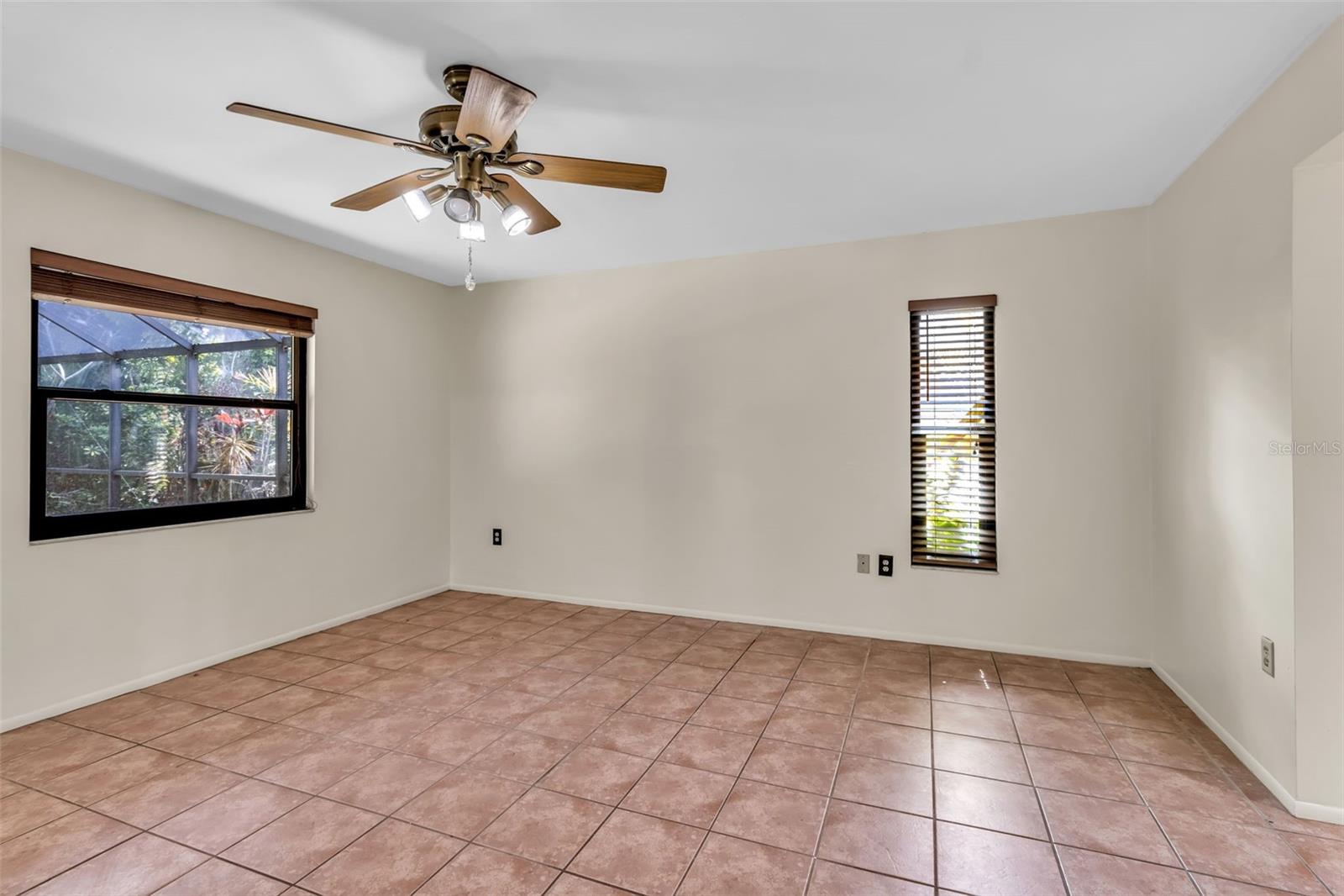 BENEVA PINES - Residential