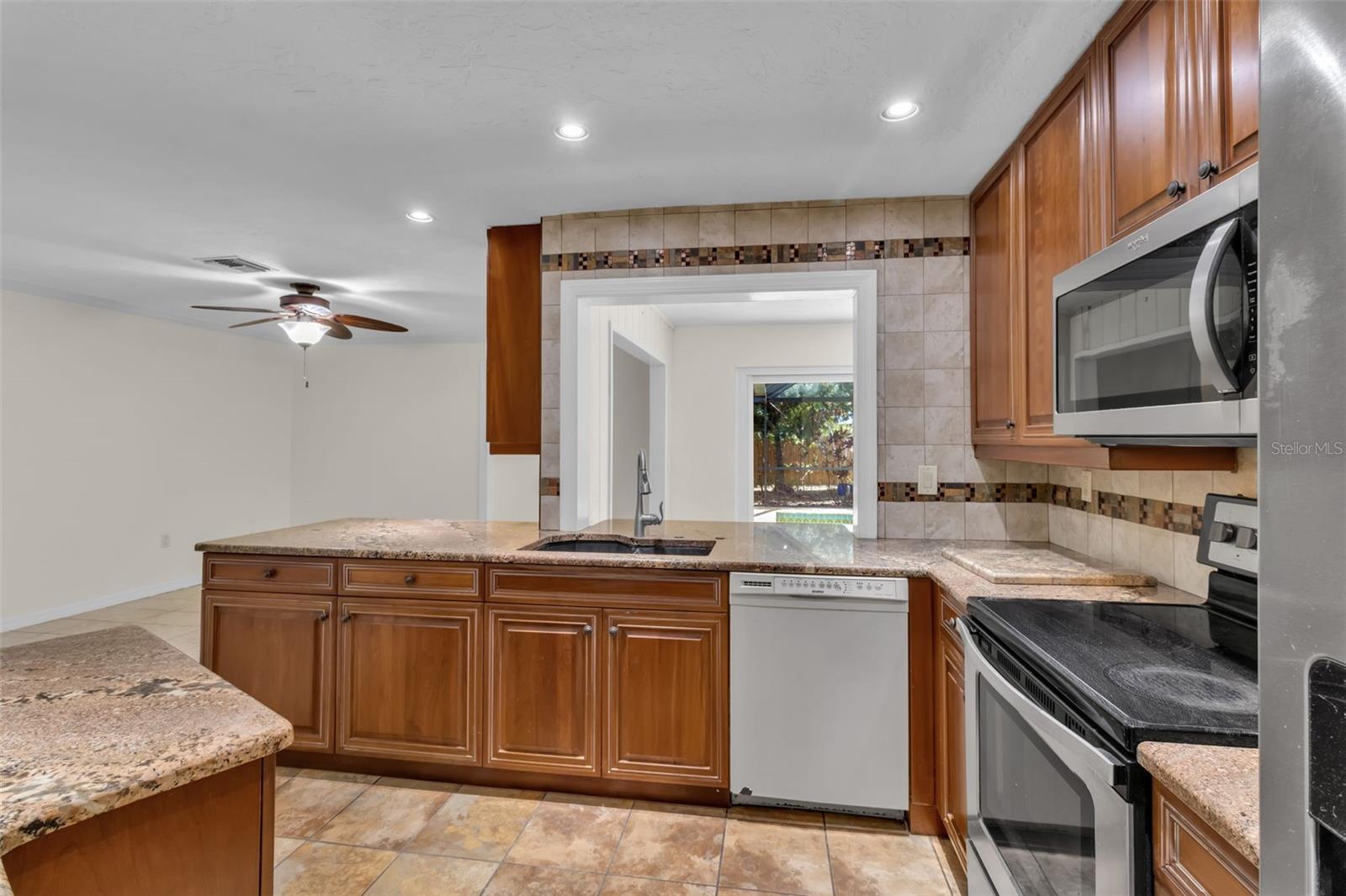 BENEVA PINES - Residential