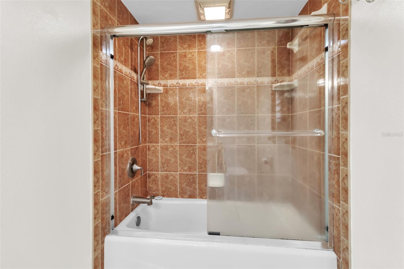 BENEVA PINES - Residential