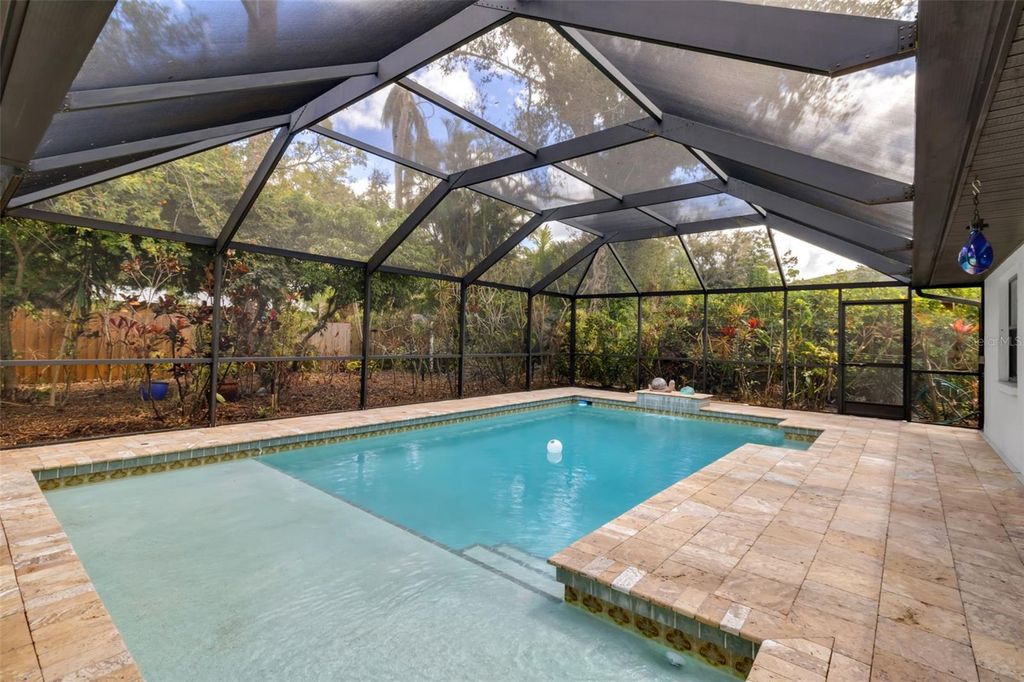 Photo of 4867 Huntleigh Drive, Sarasota, FL 34233 (MLS # A4685110)