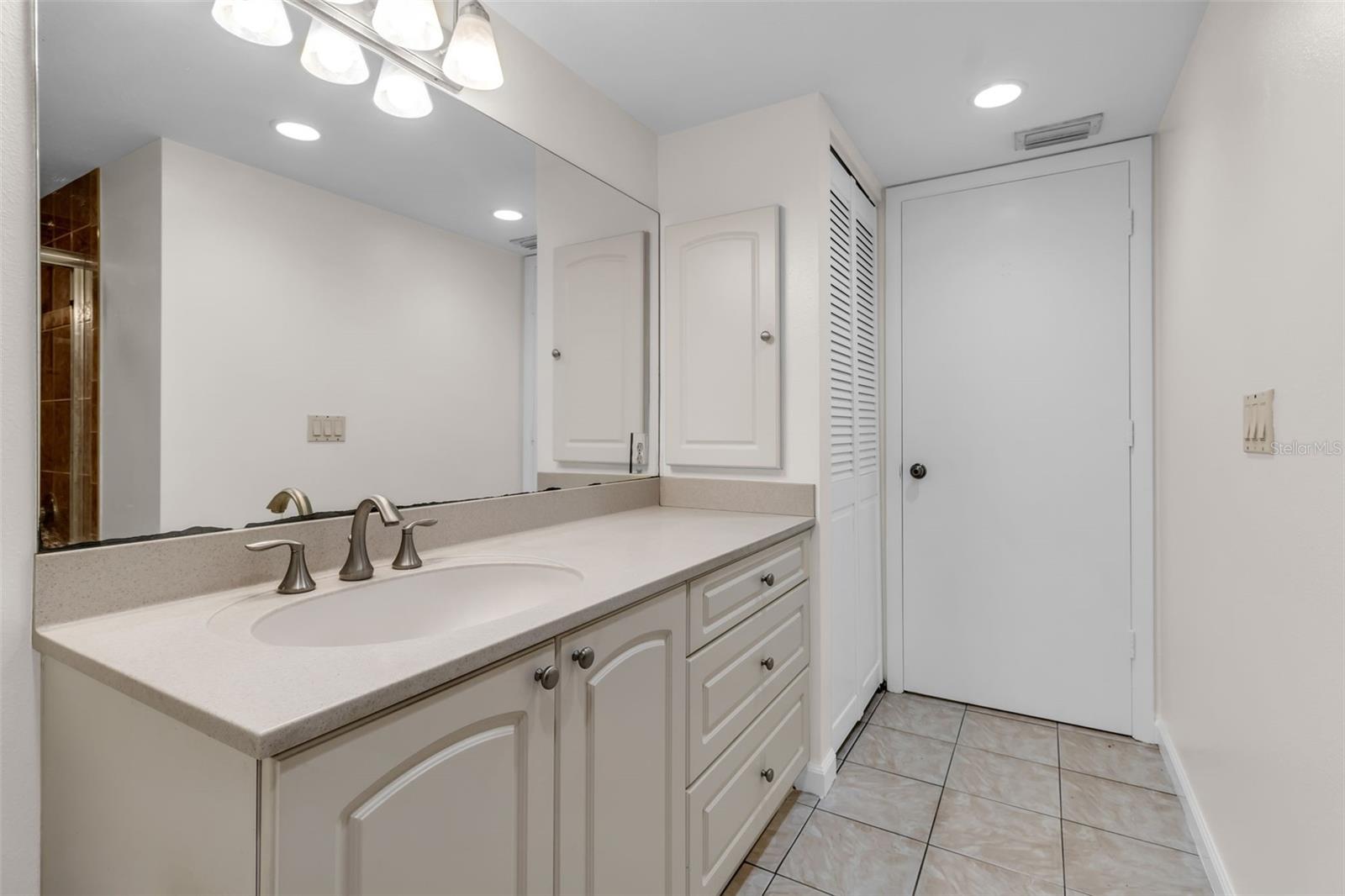 BENEVA PINES - Residential