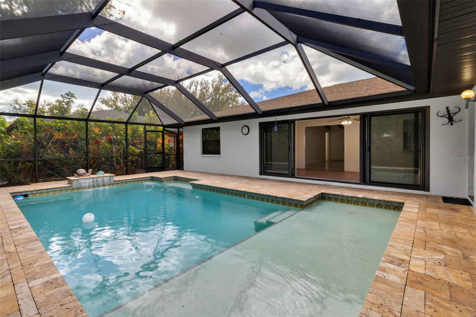 BENEVA PINES - Residential