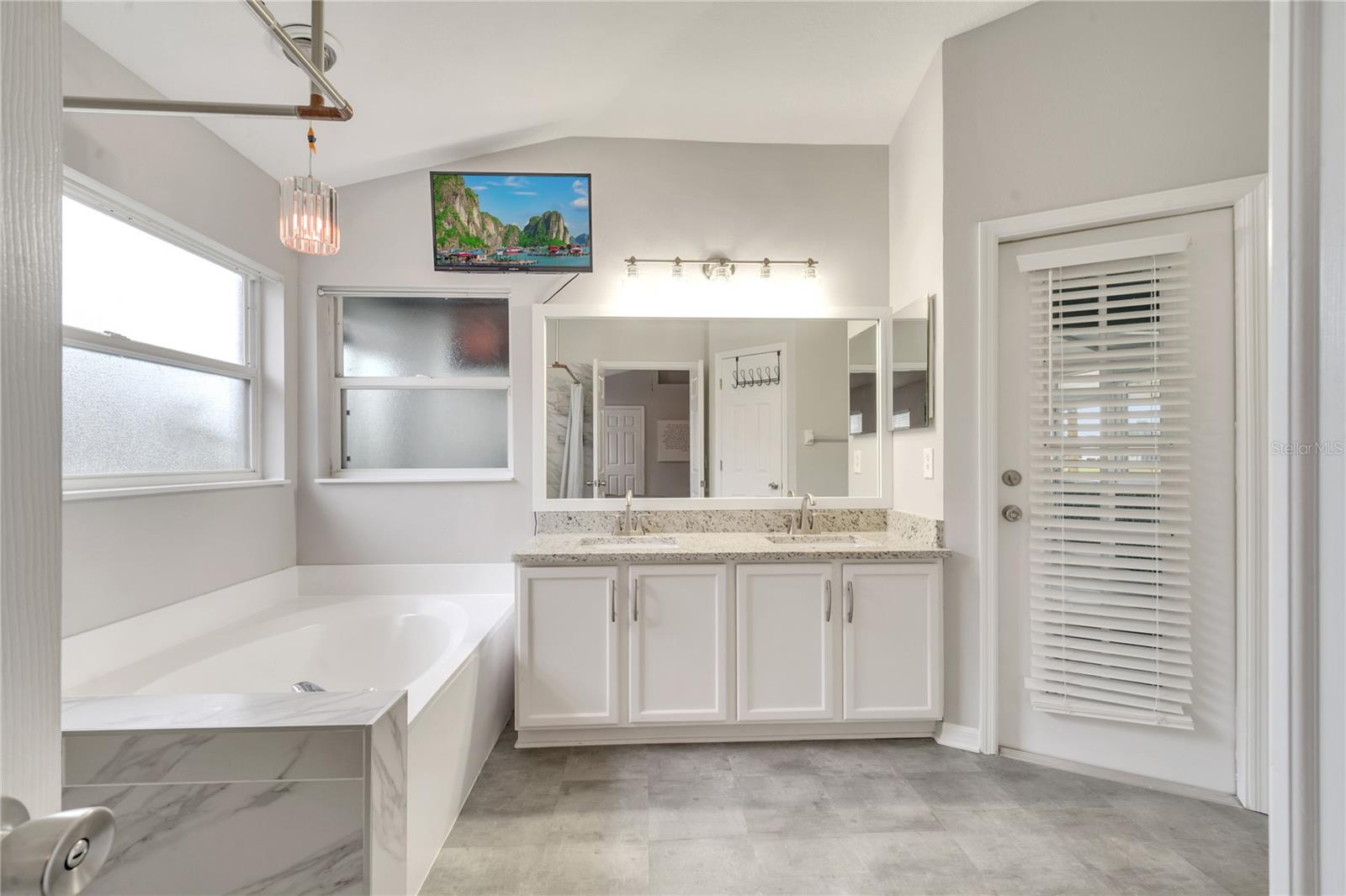 WATERFORD LAKES TR N07 PH 01 - Residential