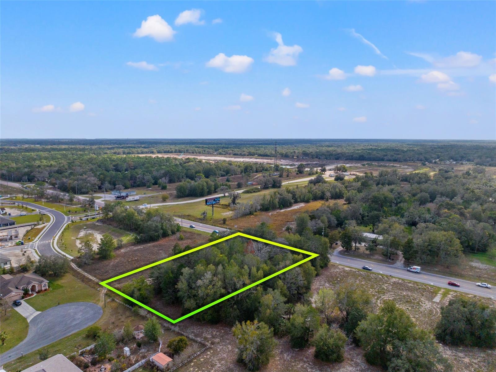 Discover the perfect canvas for one’s commercial dream into reality! Encompassing an incomparable 0.96-acre building site complementing approximately 140 feet of road frontage directly on County Line Road. This site is a prime opportunity to take advantage of a great design, evolve and customize it, or let your imagination run wild and recognize the unique opportunity to design, situated near the entrance/exit ramp of the Suncoast Parkway (589).
This site is positioned adjacently to a major shopping plaza, featuring a Publix, and surrounded by flourishing community projects, including new homes. Zoned PDP (GC) with specific C2 use, the expansive possibilities for development are boundless. With lot dimensions approximately 140'×299', and the assurance of being in a non-flood zone, seize the chance to secure a prime location for your visionary project– opportunities like these are limited!