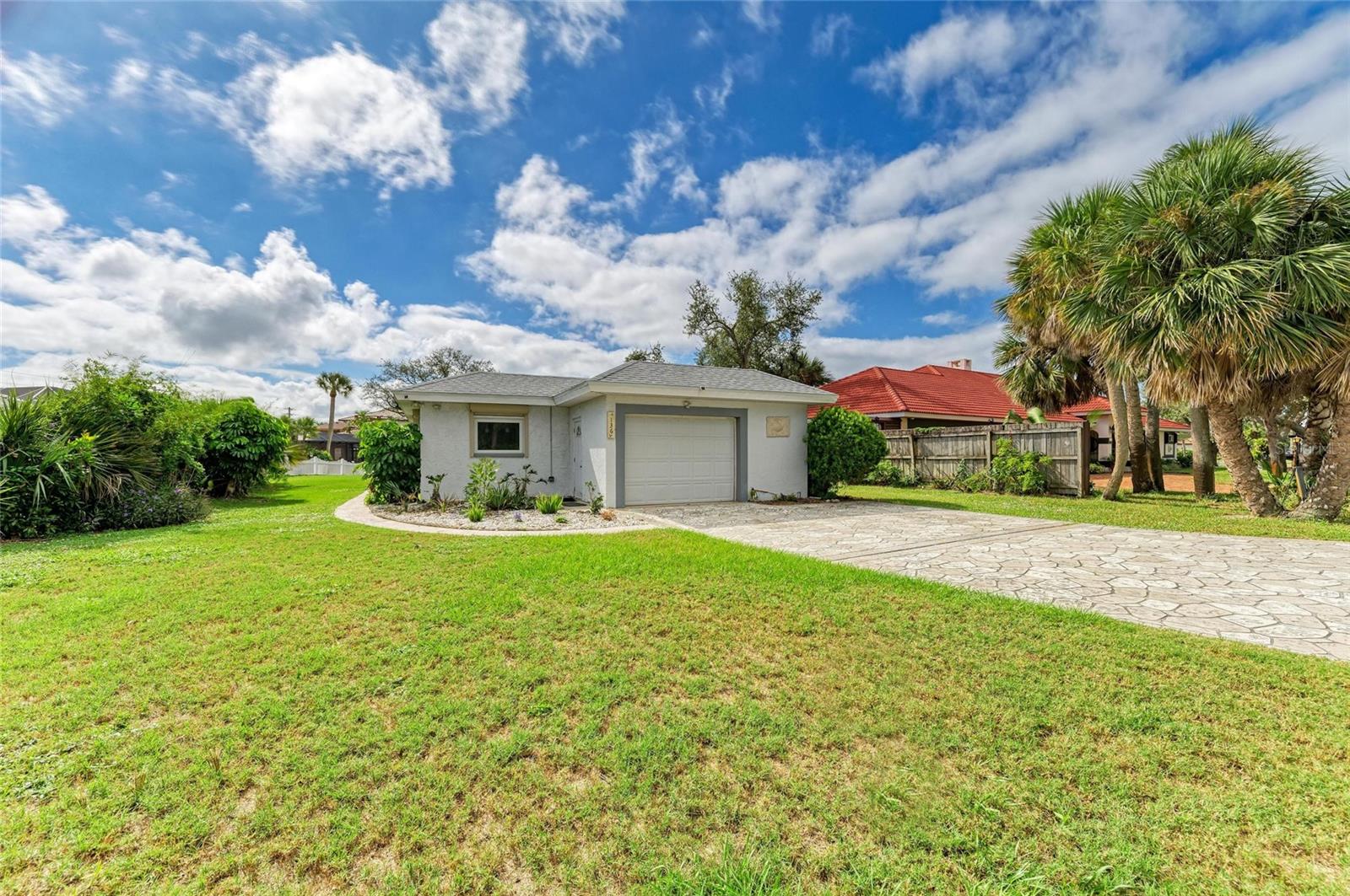 LYONS BAY - Residential