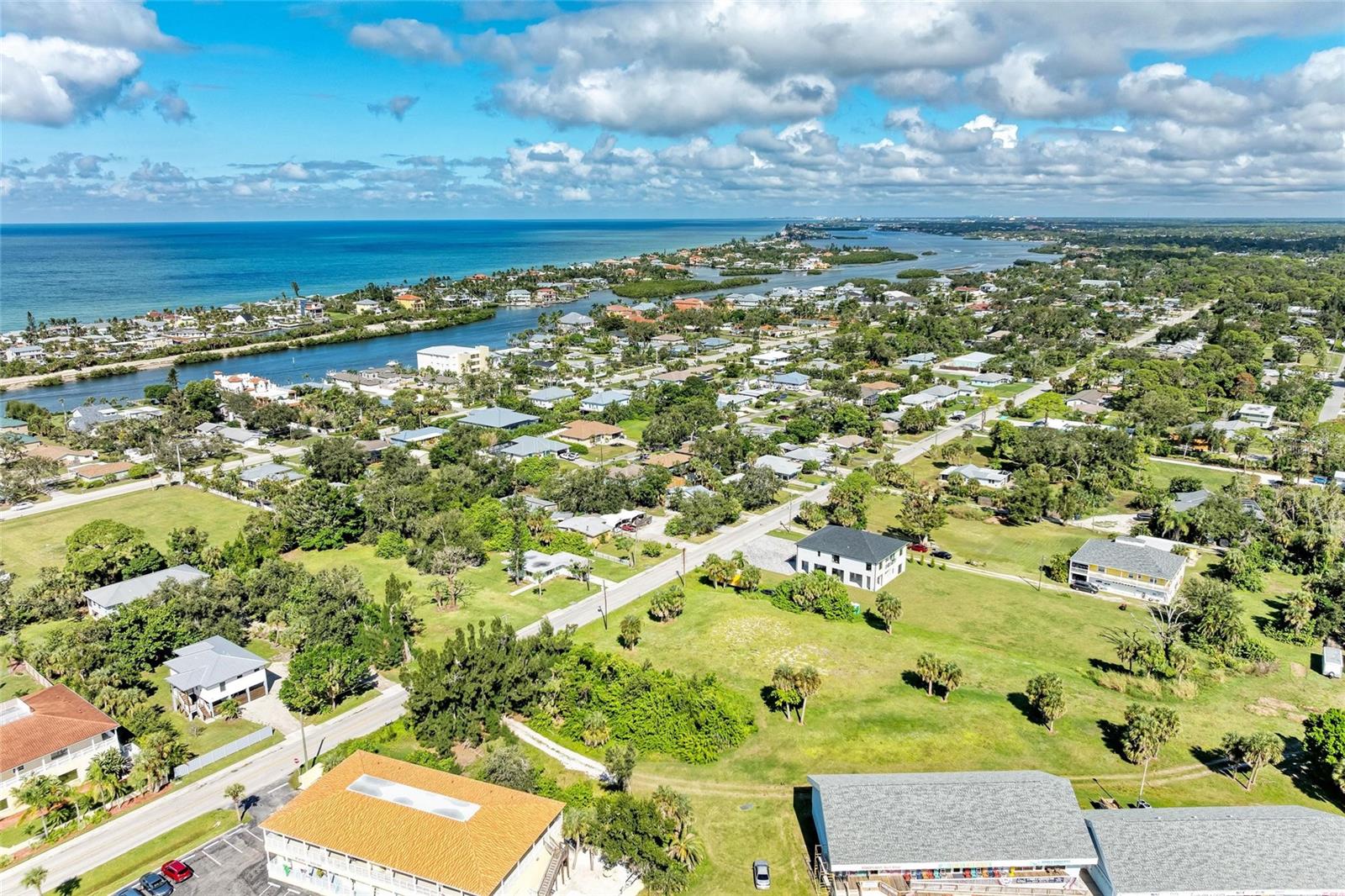 LYONS BAY - Residential
