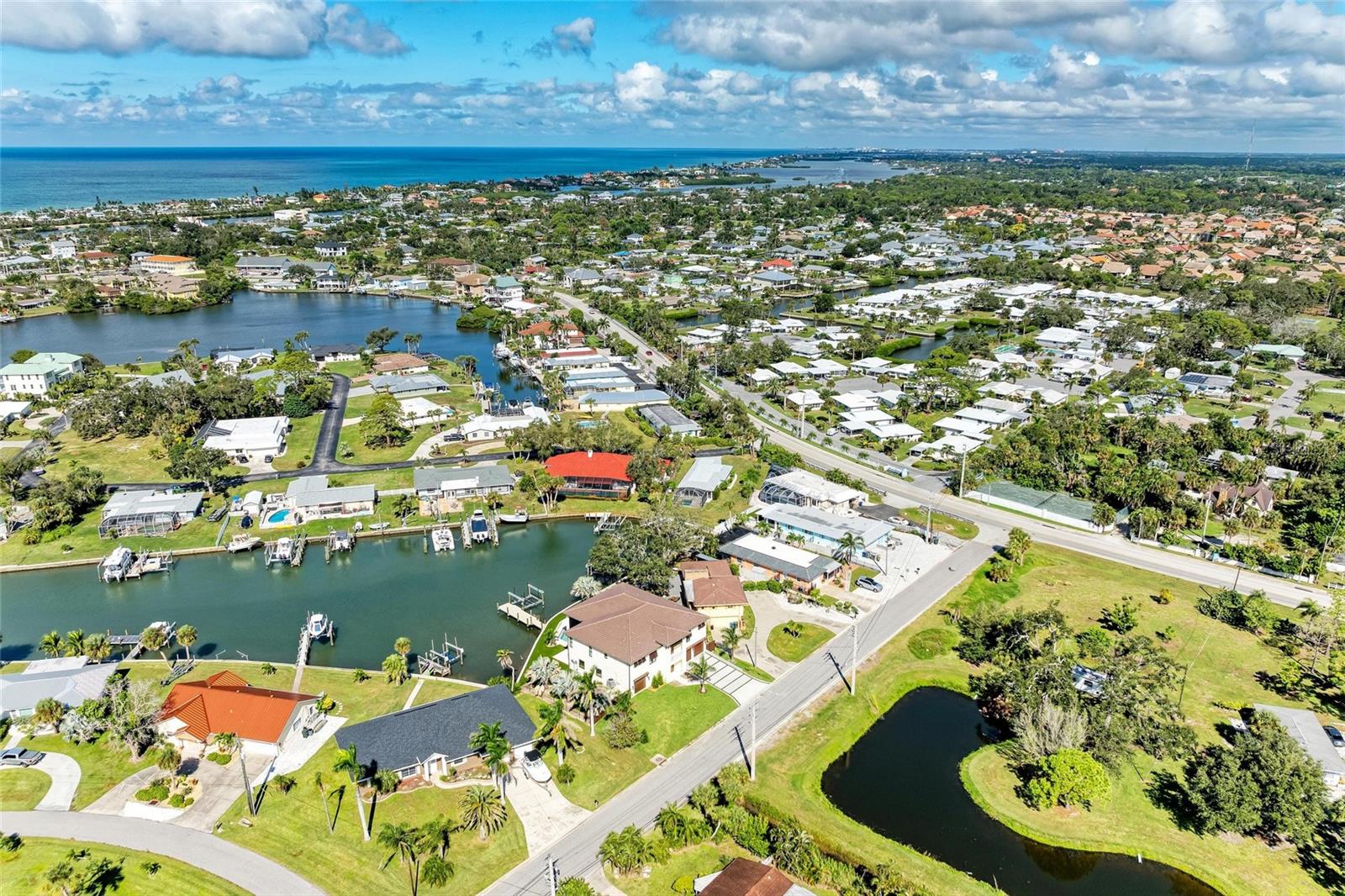 LYONS BAY - Residential