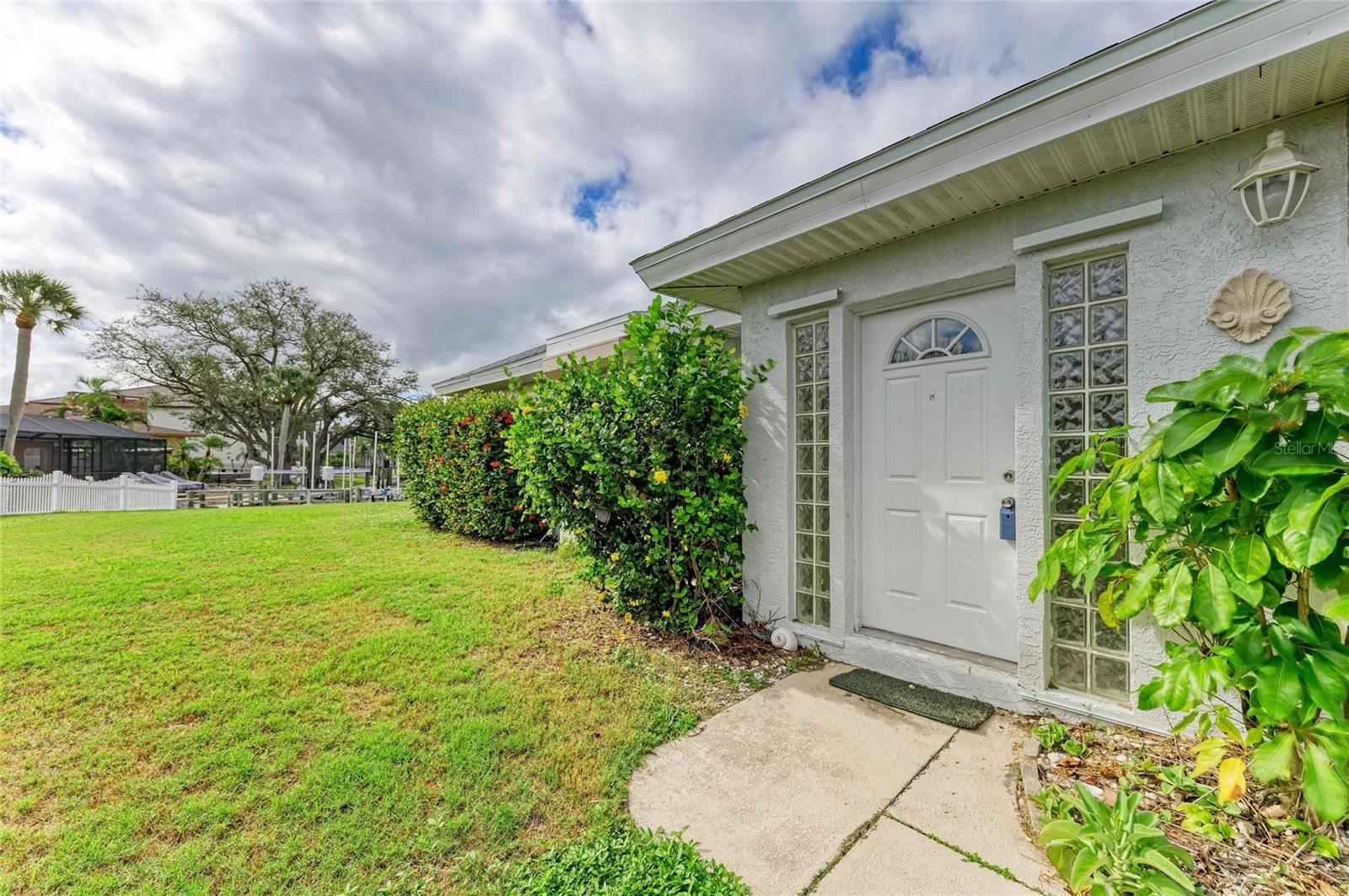 LYONS BAY - Residential