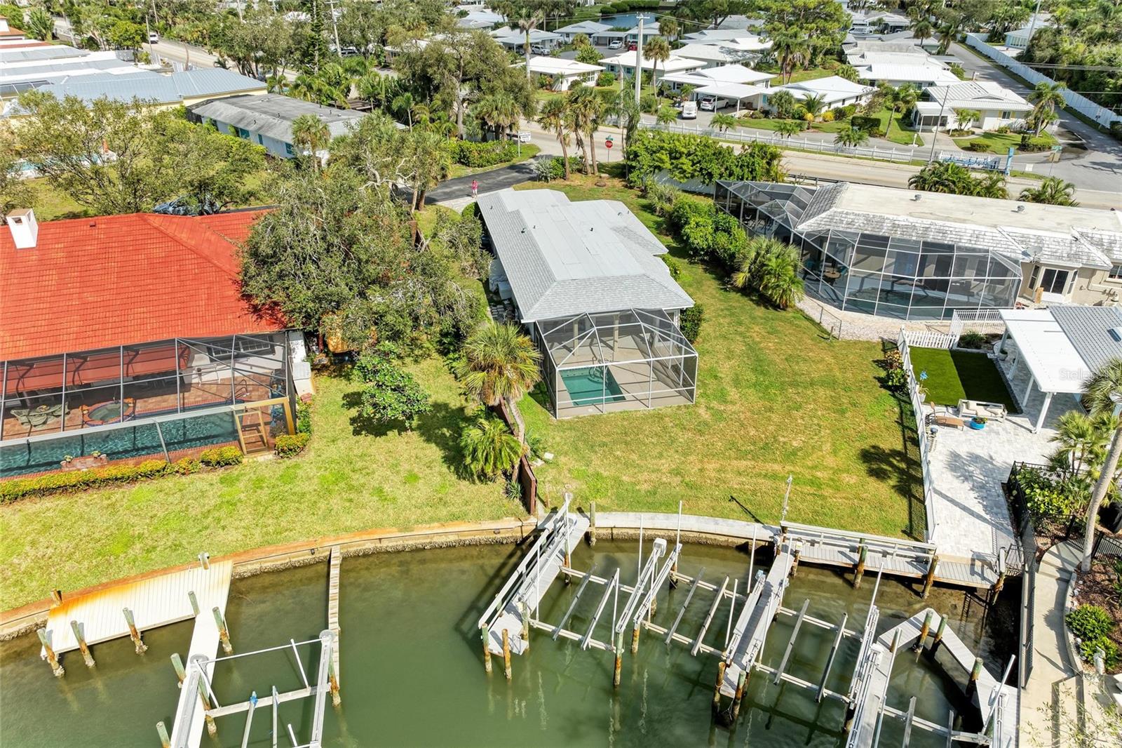 LYONS BAY - Residential