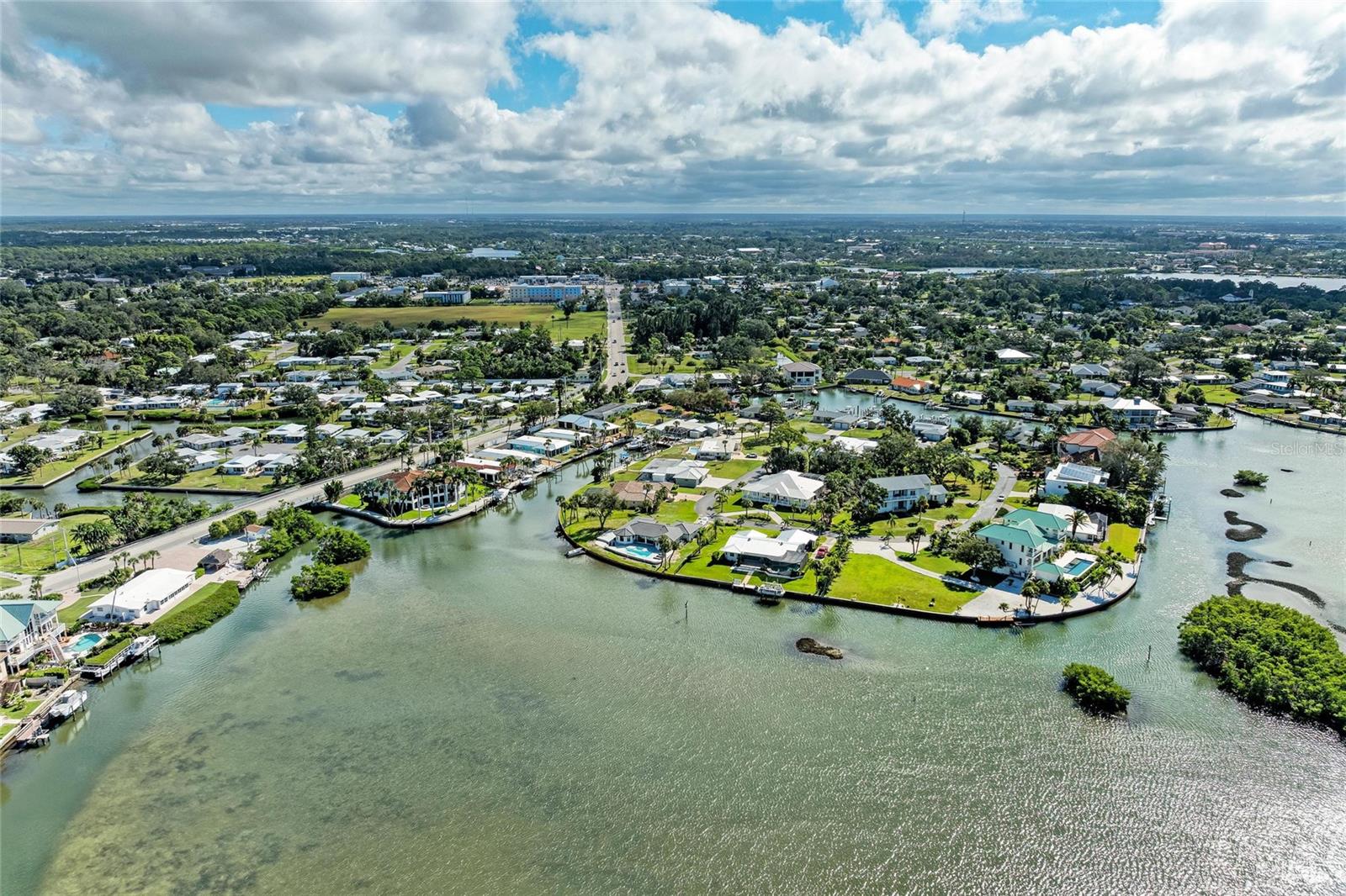 LYONS BAY - Residential