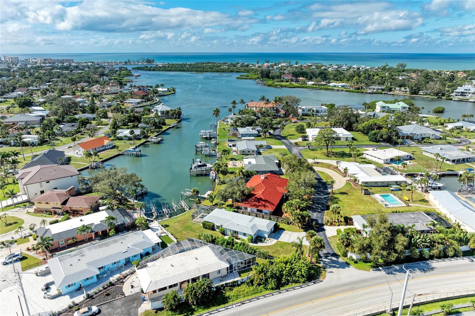LYONS BAY - Residential