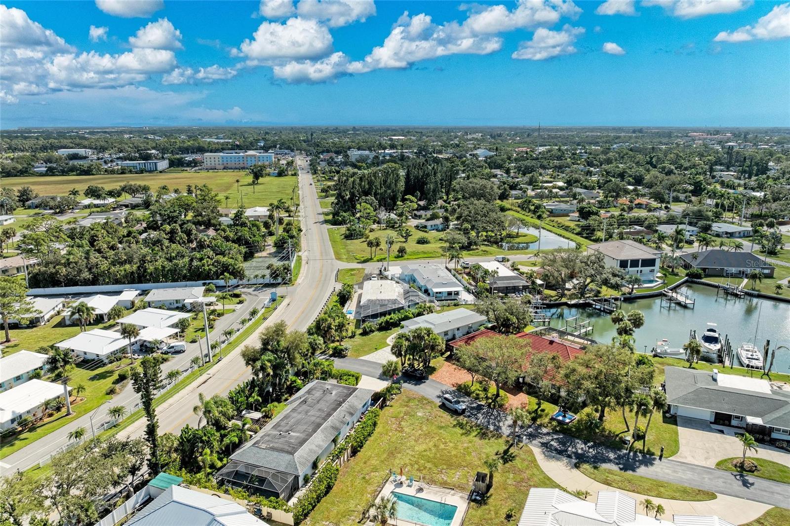 LYONS BAY - Residential