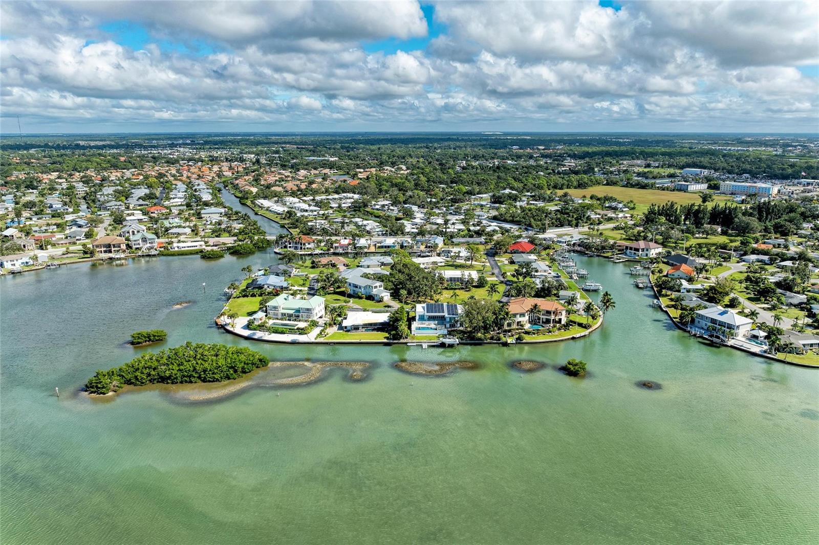 LYONS BAY - Residential