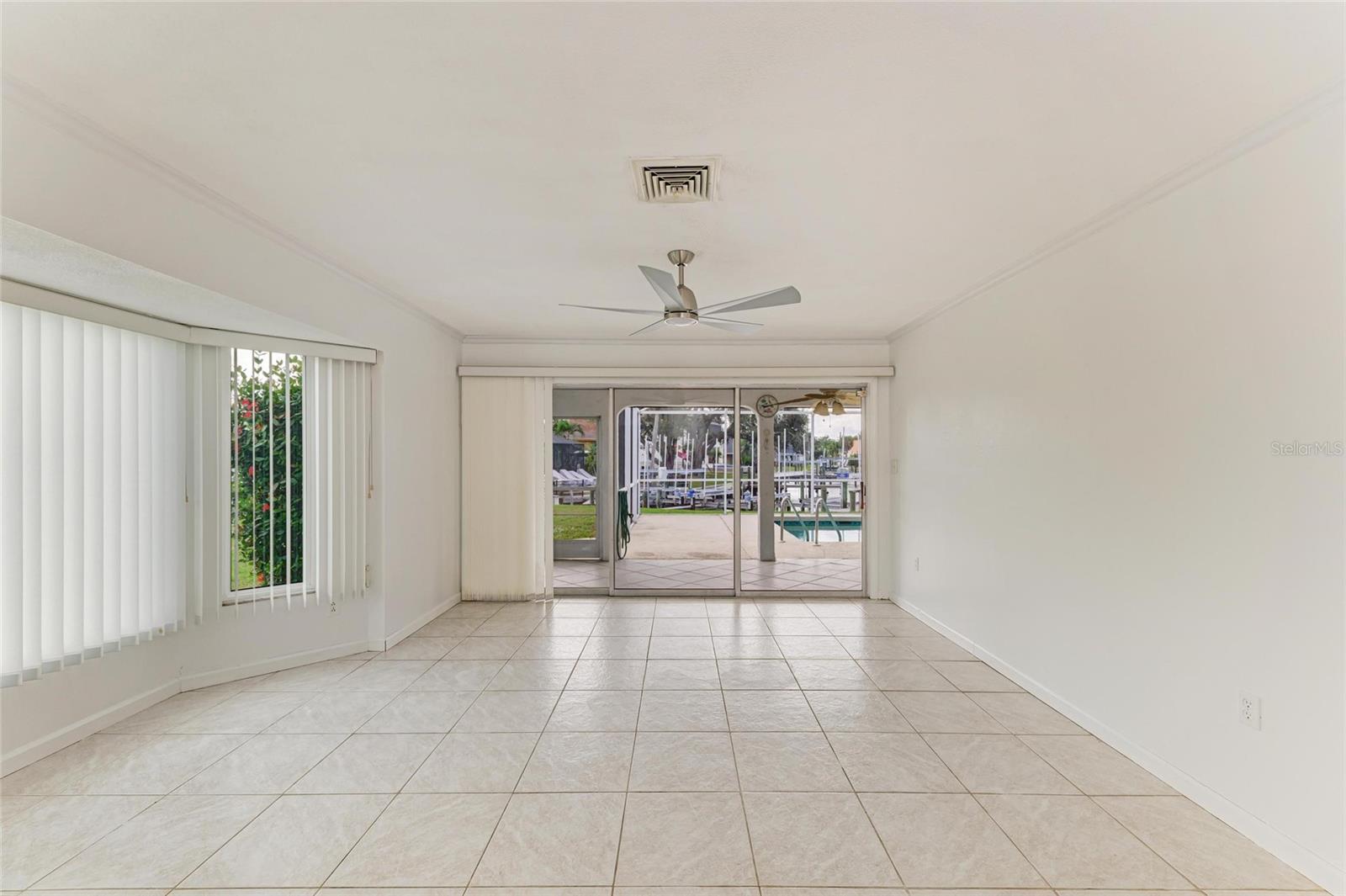 LYONS BAY - Residential