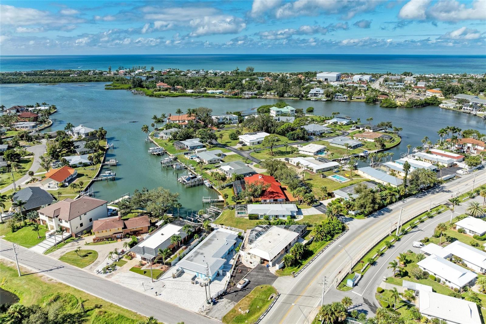 LYONS BAY - Residential