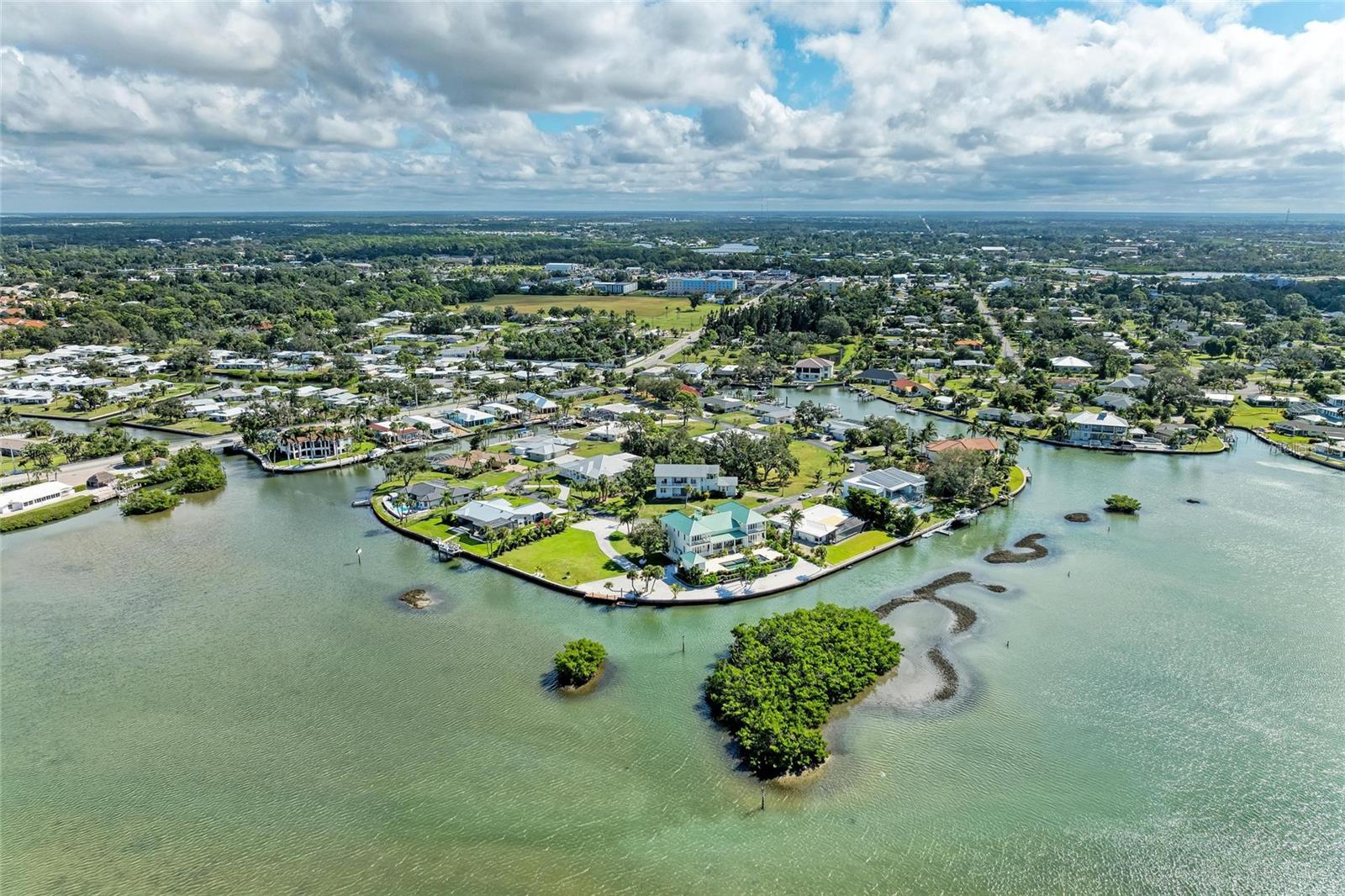 LYONS BAY - Residential