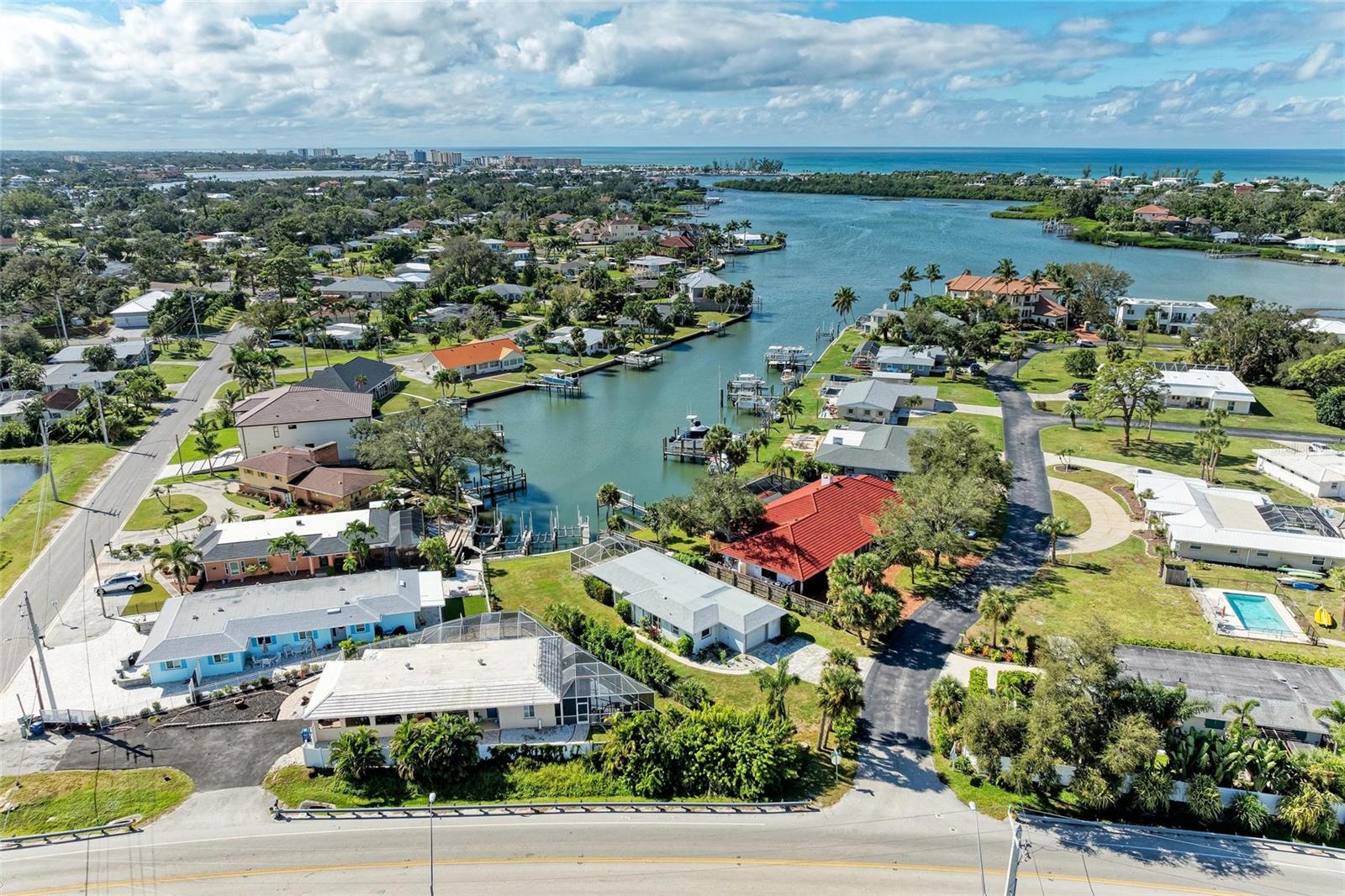 LYONS BAY - Residential
