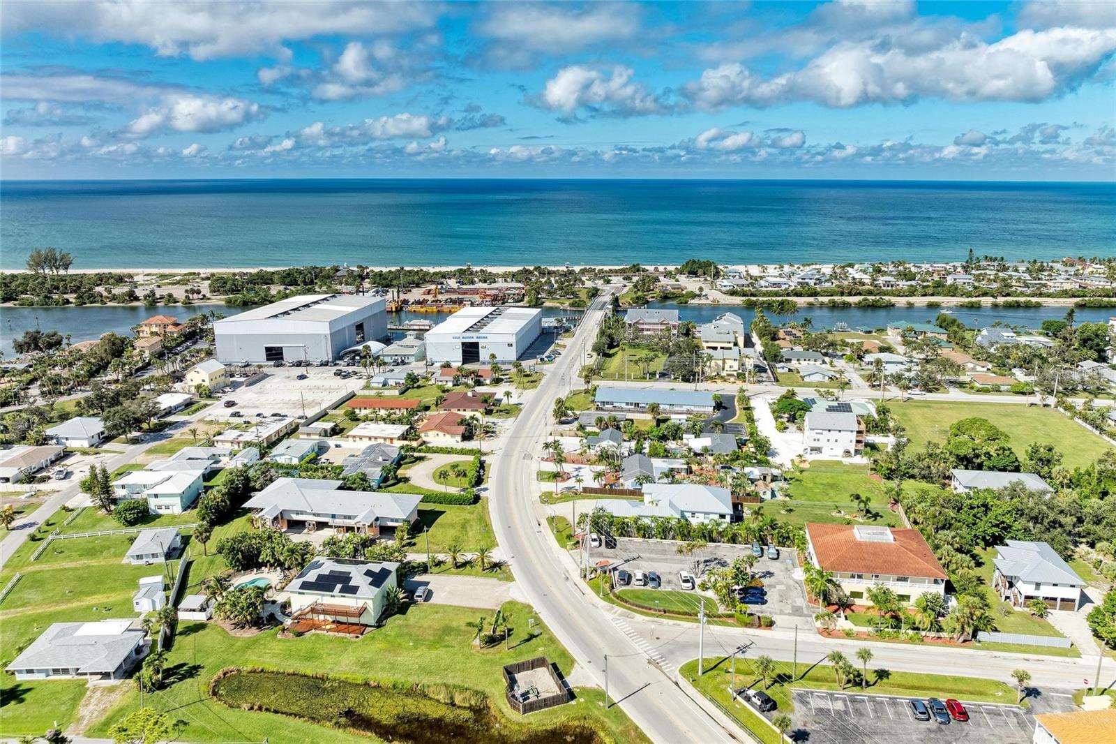 LYONS BAY - Residential
