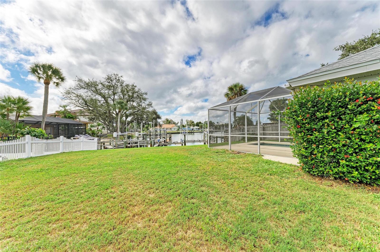 LYONS BAY - Residential