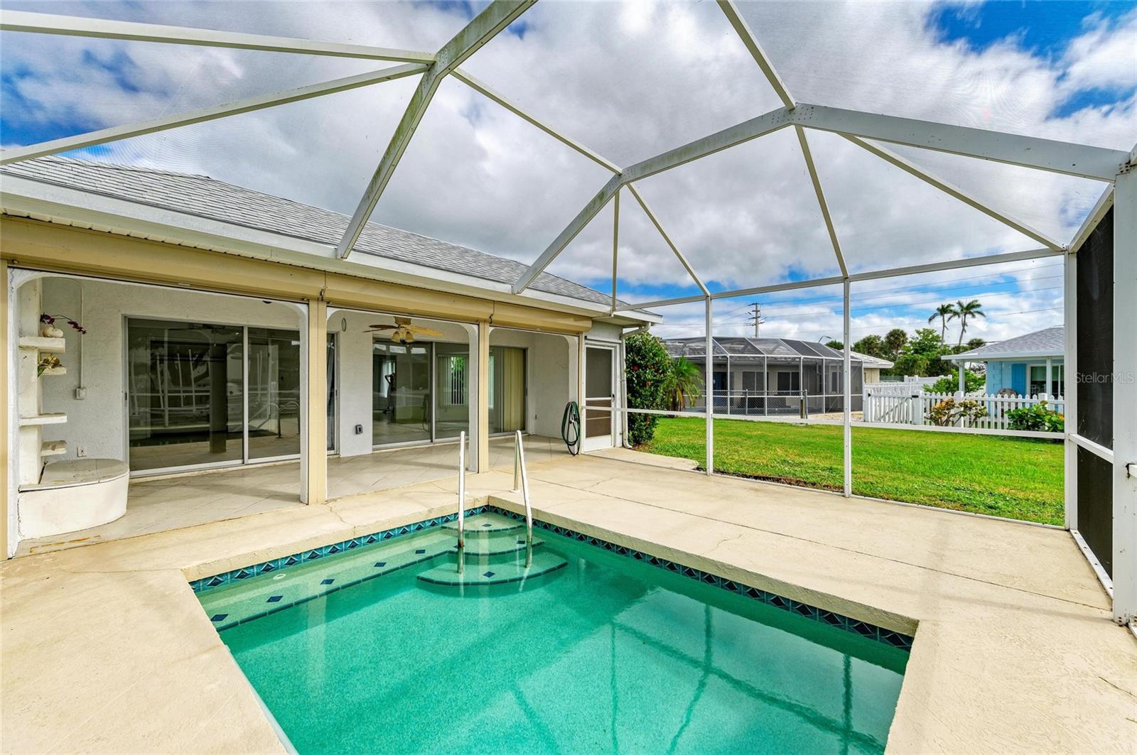 LYONS BAY - Residential