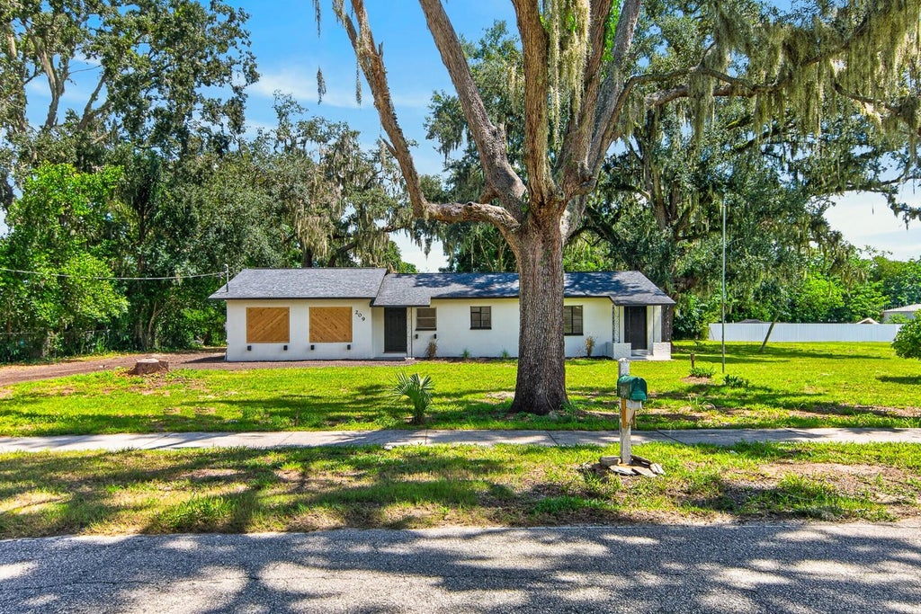 Photo of 209 S Saint Cloud Avenue, Valrico, FL 33594 (MLS # TB8548753)