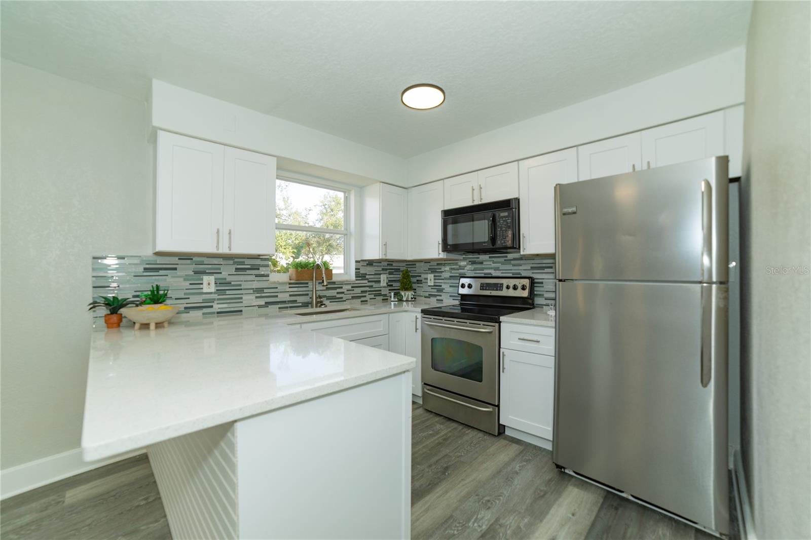 TAMIAMI PARK - Residential