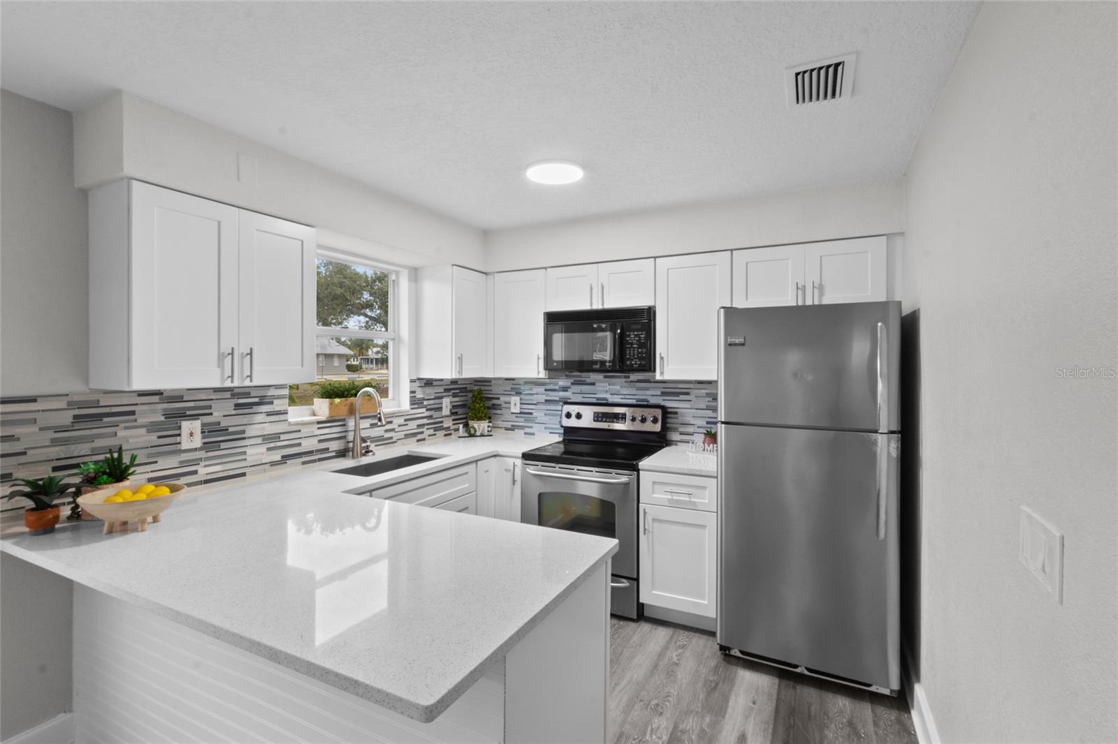 TAMIAMI PARK - Residential