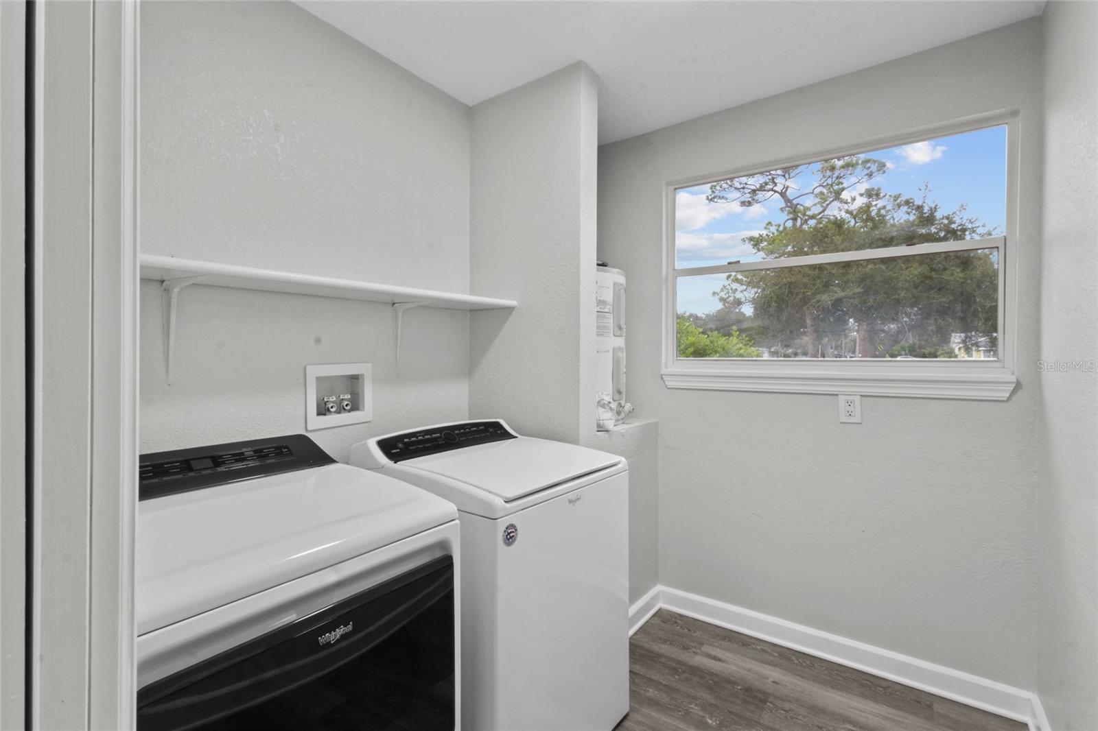 TAMIAMI PARK - Residential