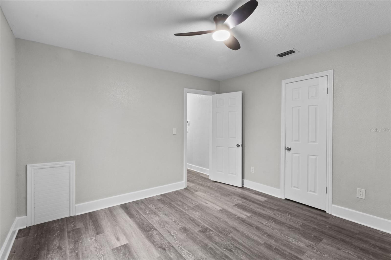 TAMIAMI PARK - Residential