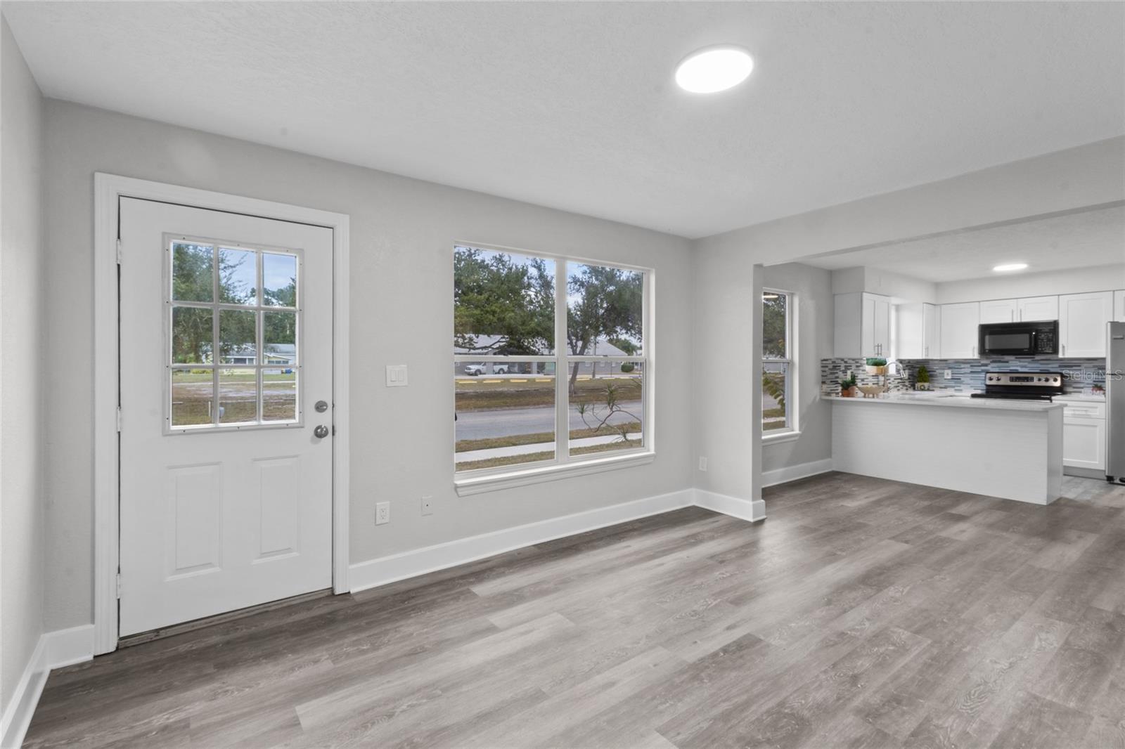 TAMIAMI PARK - Residential