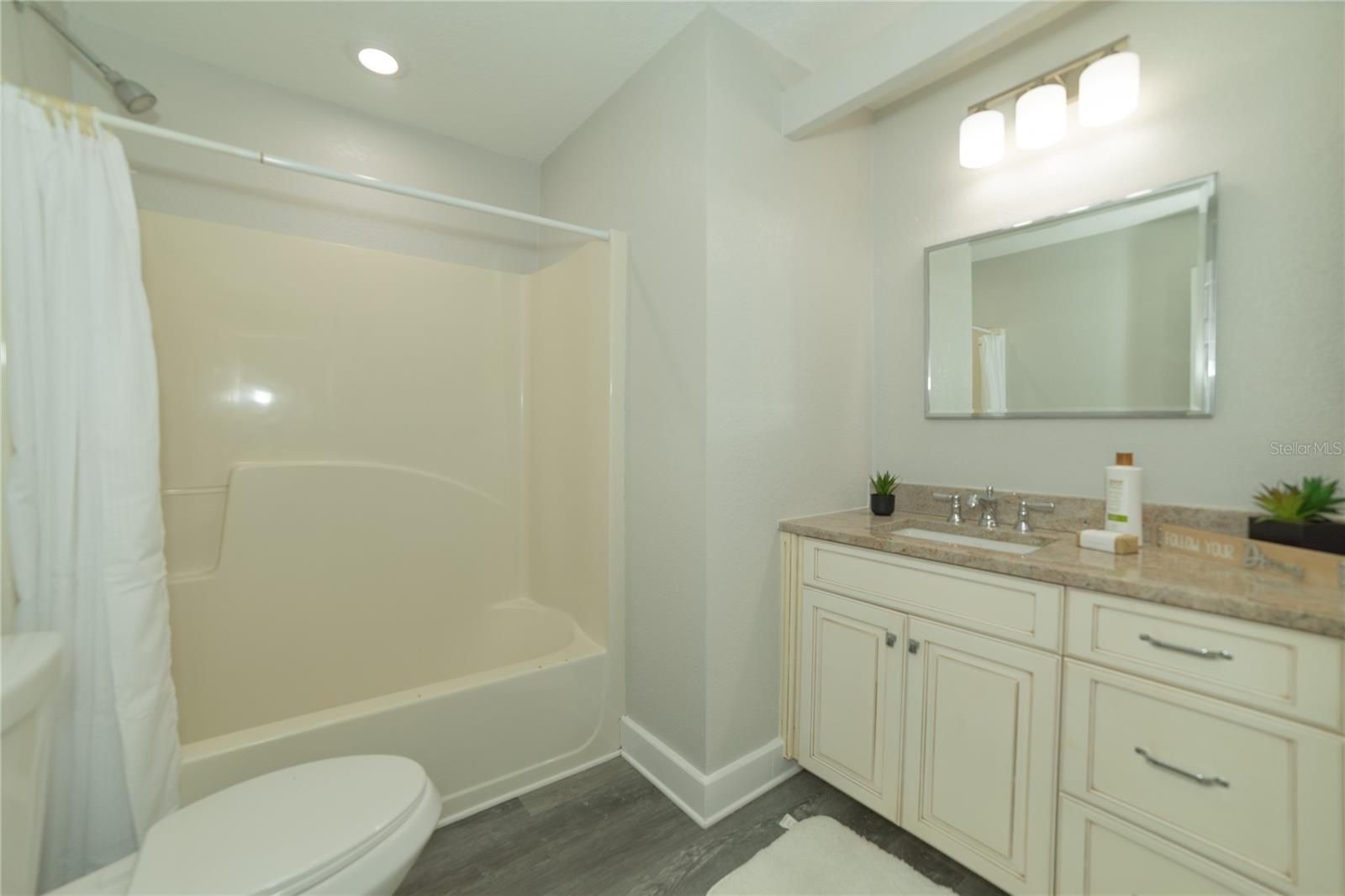 TAMIAMI PARK - Residential