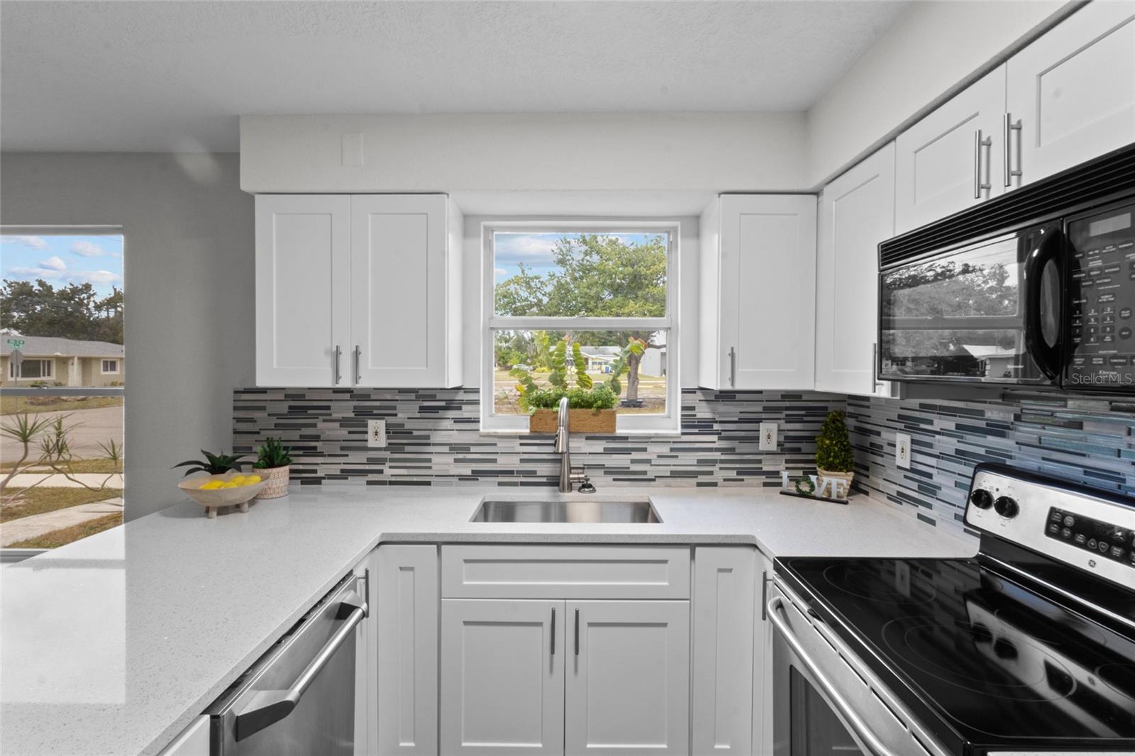 TAMIAMI PARK - Residential